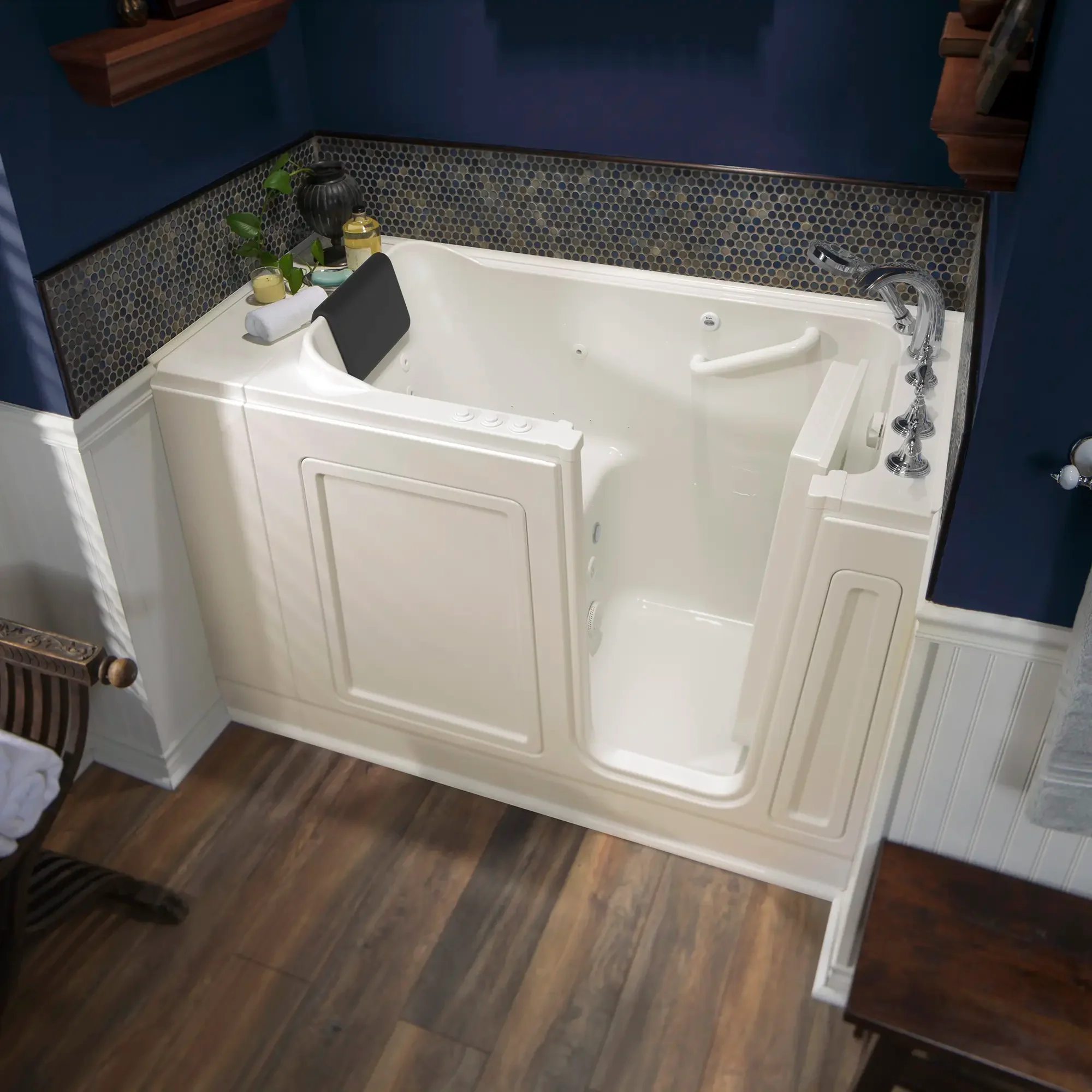 Acrylic Luxury Series 28 x 48-Inch Walk-in Tub With Combination Air Spa and Whirlpool Systems - Right-Hand Drain With Faucet - Image 5