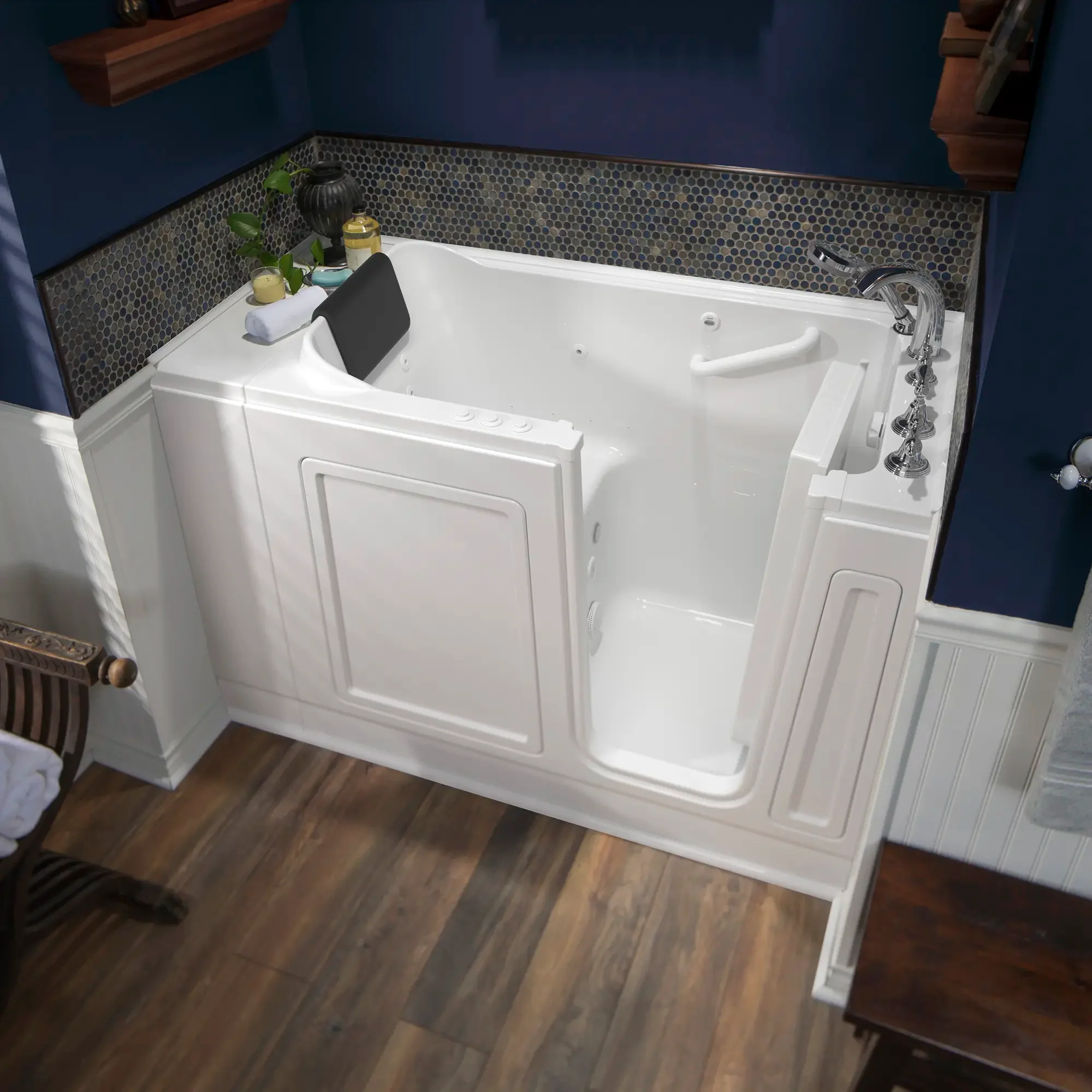 Acrylic Luxury Series 28 x 48-Inch Walk-in Tub With Combination Air Spa and Whirlpool Systems - Right-Hand Drain With Faucet - Image 9