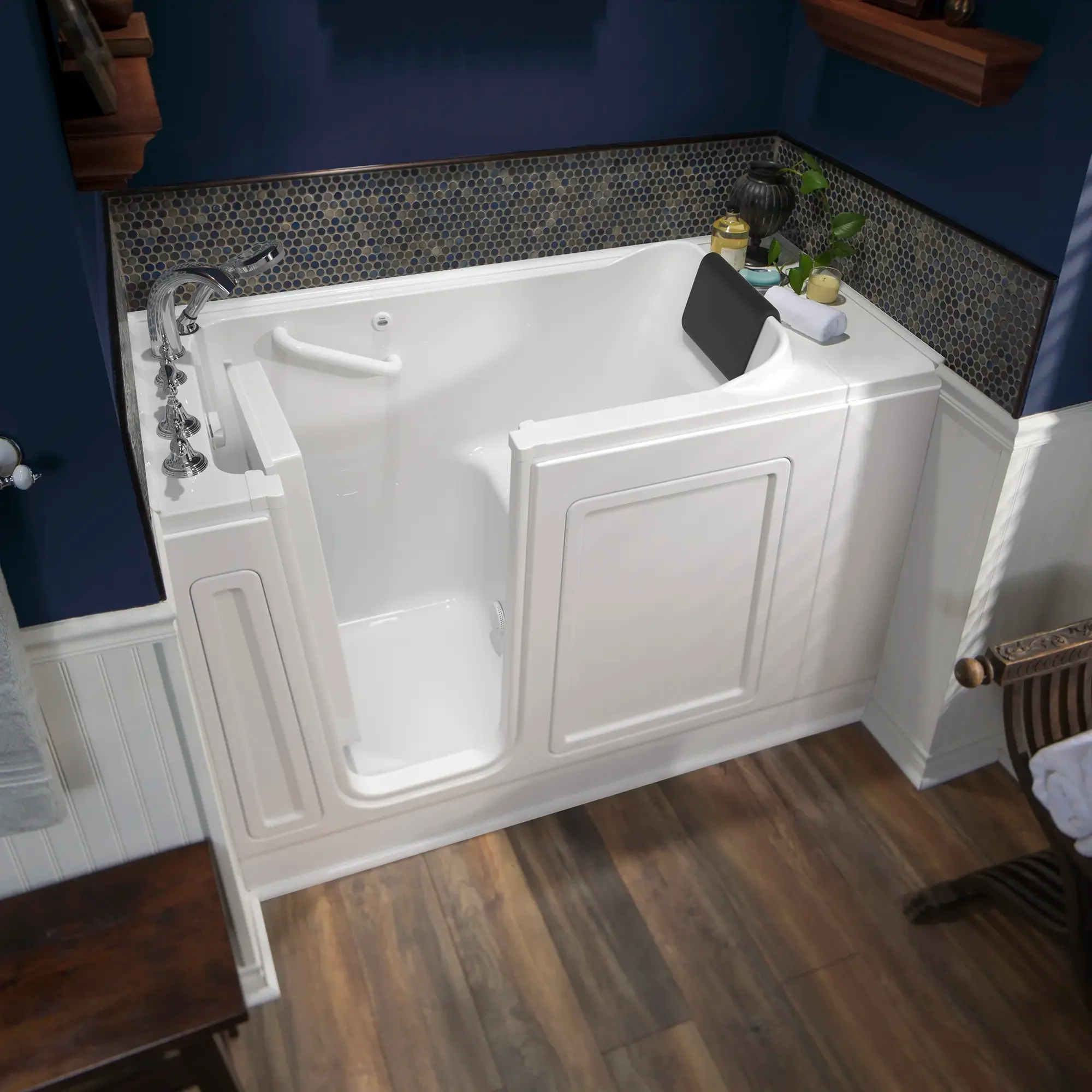 Acrylic Luxury Series 28 x 48-Inch Walk-in Tub With Soaker System - Left-Hand Drain With Faucet - Image 9
