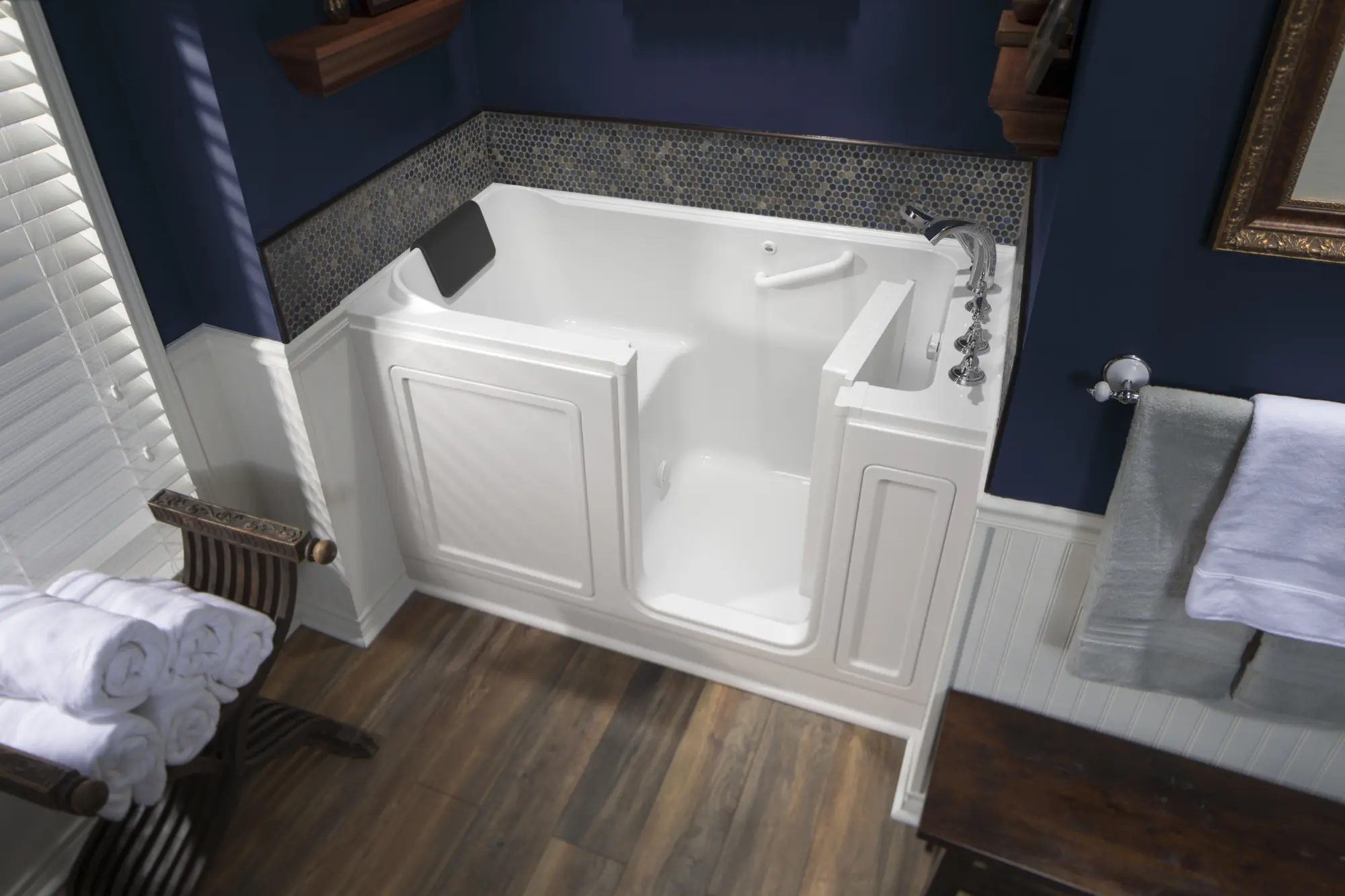 Acrylic Luxury Series 32 x 60 -Inch Walk-in Tub With Soaker System - Right-Hand Drain With Faucet - Image 16