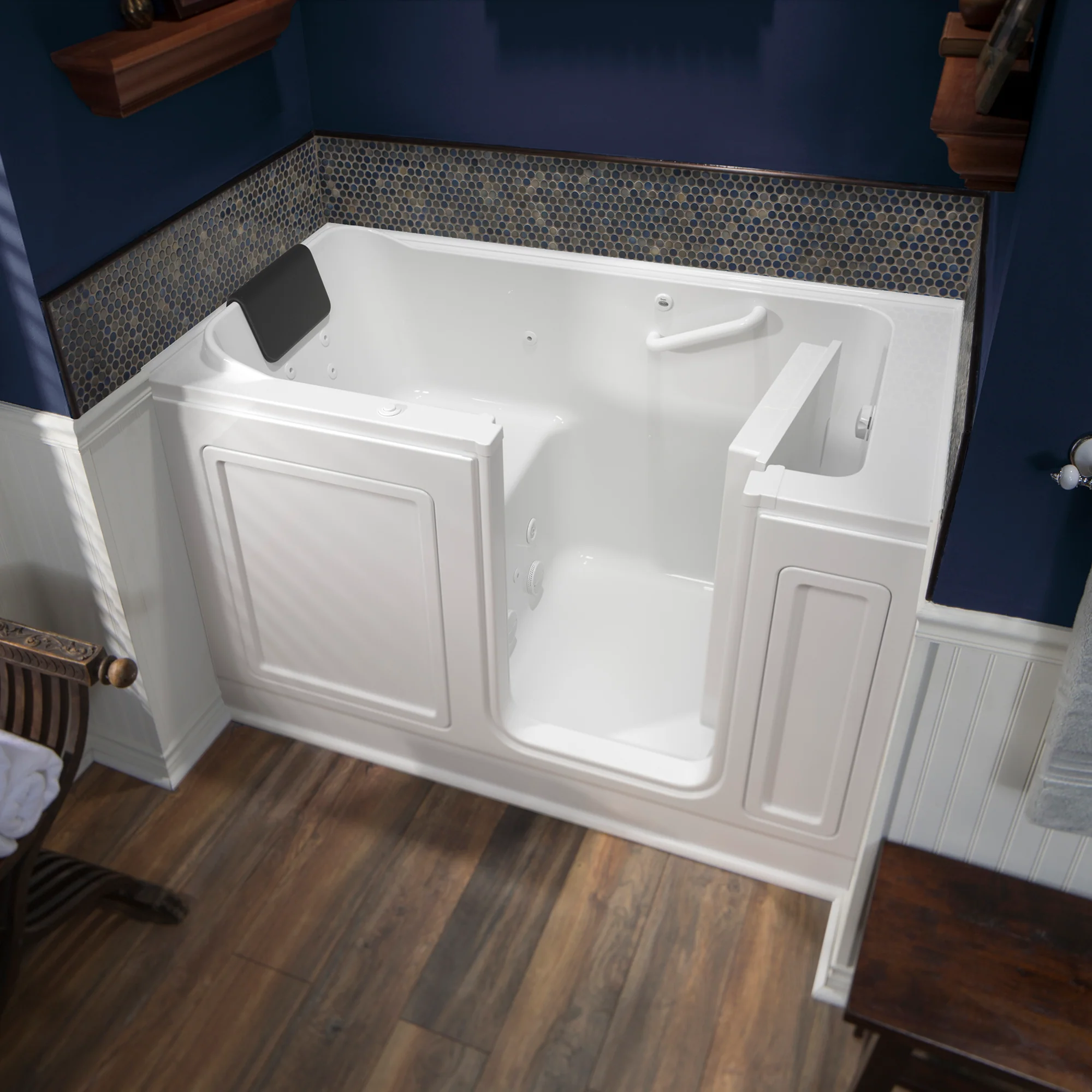 Acrylic Luxury Series 32 x 60 -Inch Walk-in Tub With Whirlpool System - Right-Hand Drain - Image 13