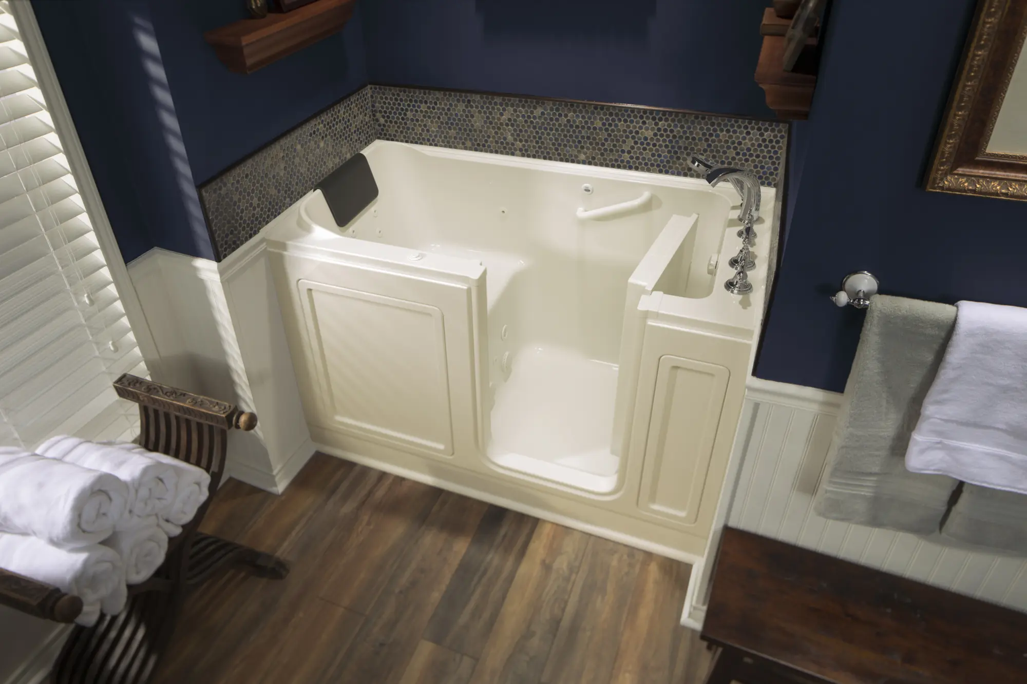 Acrylic Luxury Series 32 x 60 -Inch Walk-in Tub With Whirlpool System - Right-Hand Drain With Faucet - Image 3