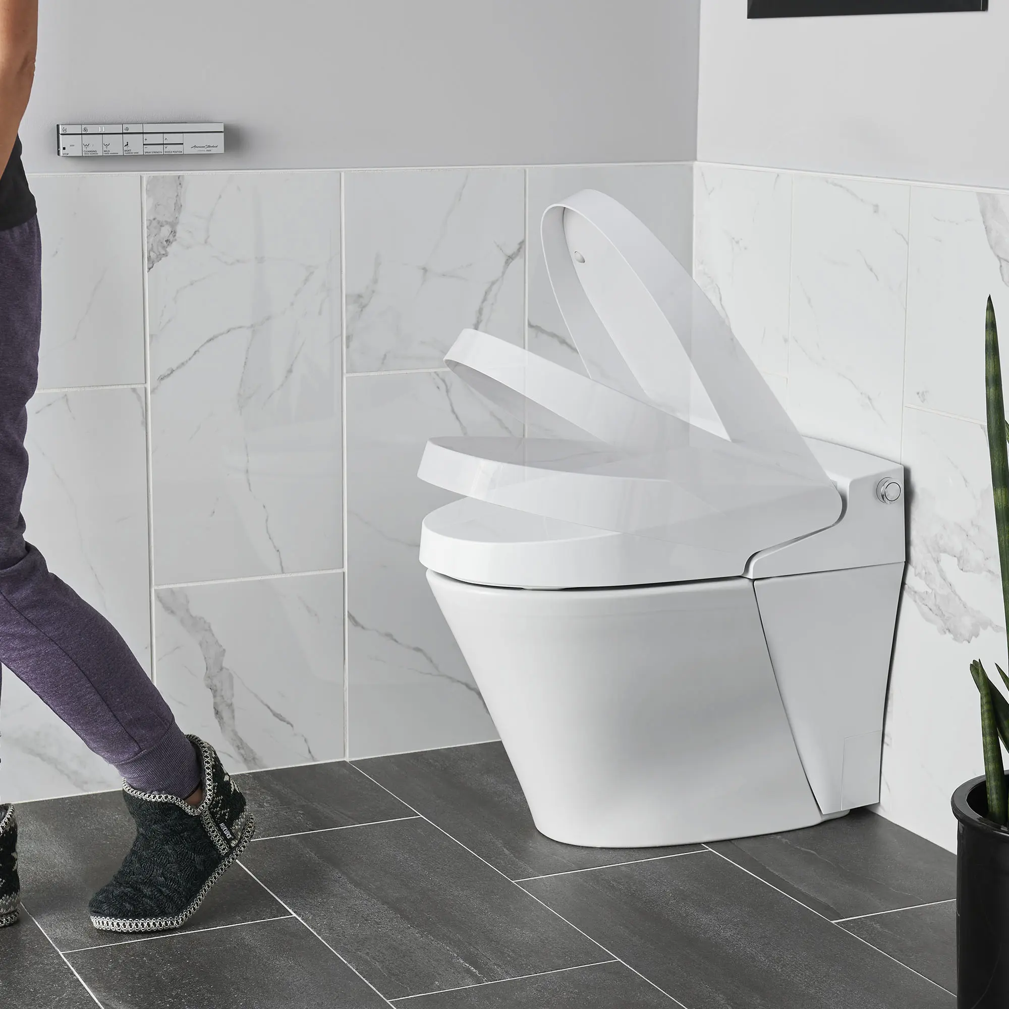 Advanced Clean® 100 1.32 gpf/4.9 Lpf and 0.92 gpf/3.4 Lpf SpaLet® Bidet Toilet - Image 11
