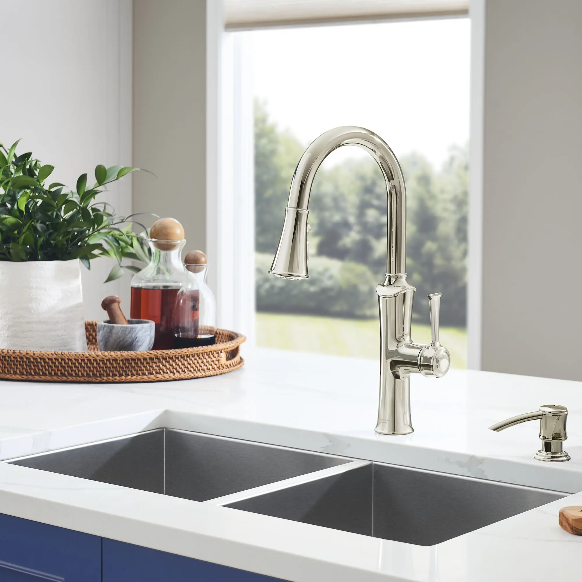 American Standard Vanek Pull-Down Kitchen Faucet with Soap Dispenser - Image 6