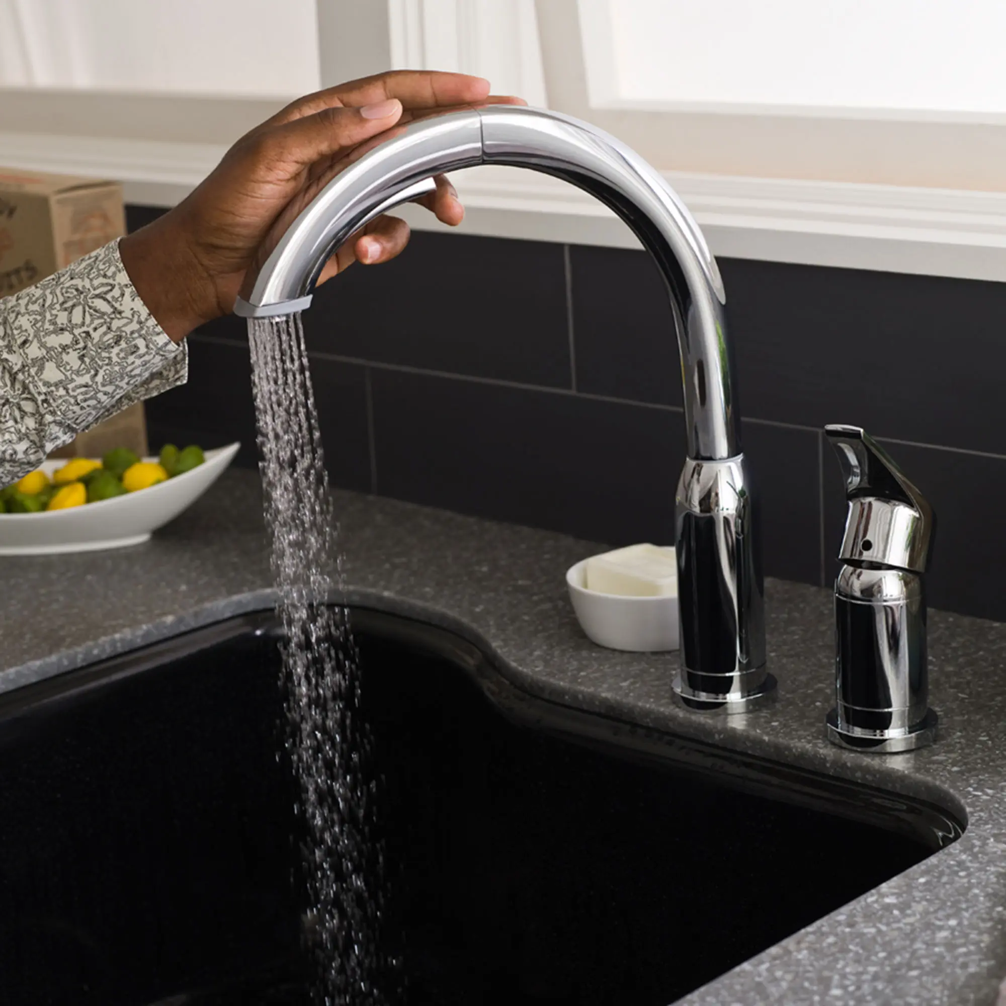 Arch Single Handle Pull Out High-Arc Kitchen Faucet - Image 23