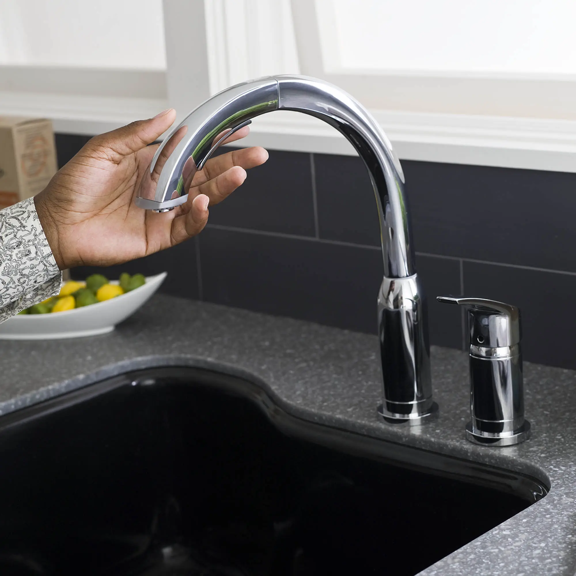 Arch Single Handle Pull Out High-Arc Kitchen Faucet - Image 32