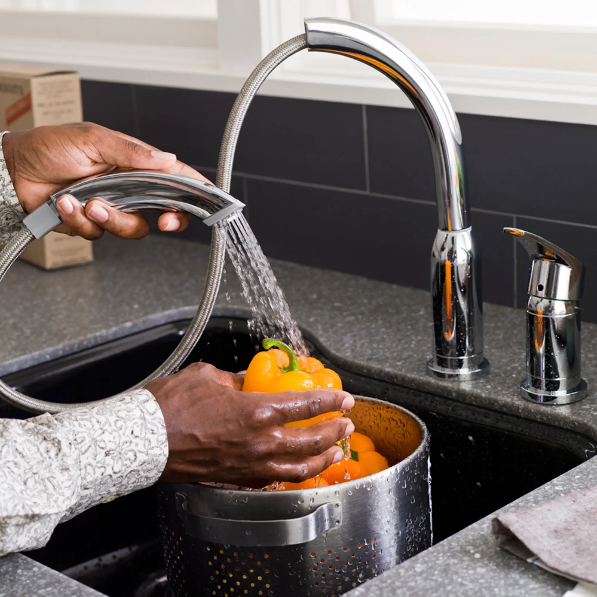 Arch Single Handle Pull Out High-Arc Kitchen Faucet - Image 7