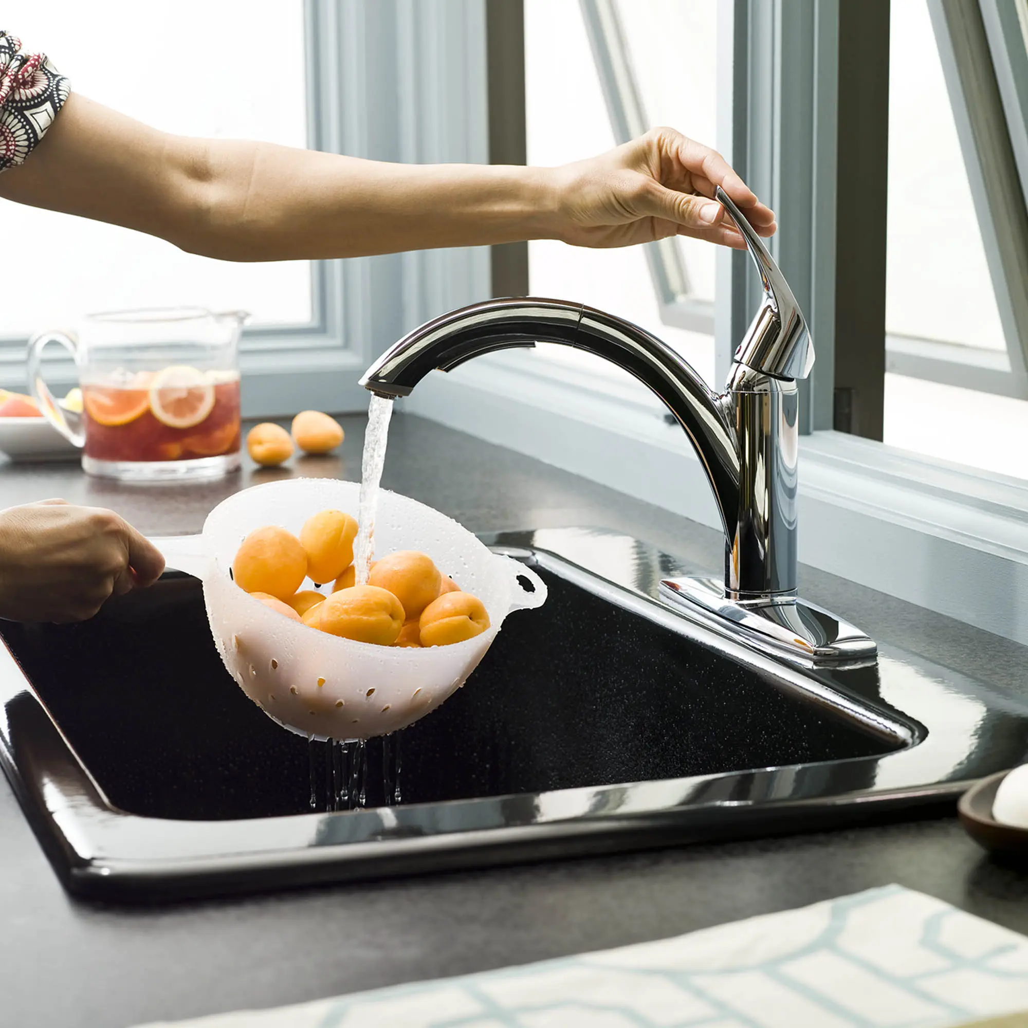 Arch Single Handle Pull Out Kitchen Faucet - Image 7