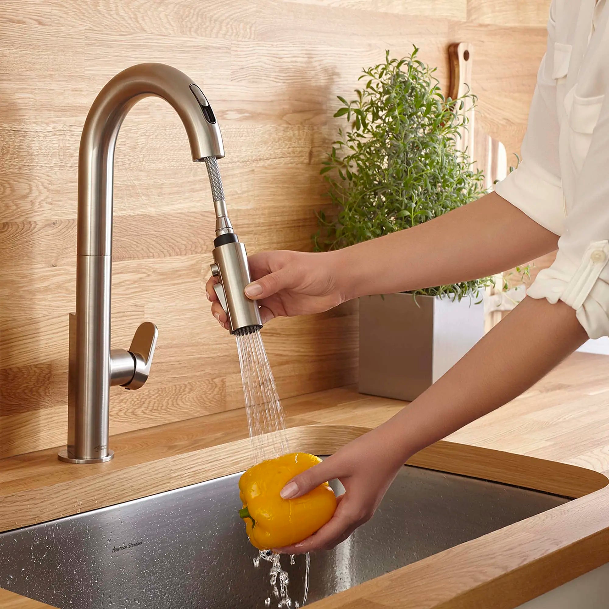 Beale® Touchless Single-Handle Pull-Down Dual Spray Kitchen Faucet 1.5 gpm/5.7 L/min - Image 22