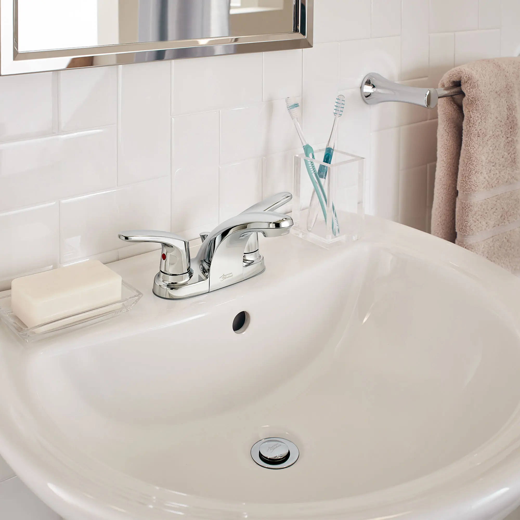 Colony® PRO 4-Inch Centerset 2-Handle Bathroom Faucet 1.0 gpm/3.8 Lpm With Lever Handles - Image 11