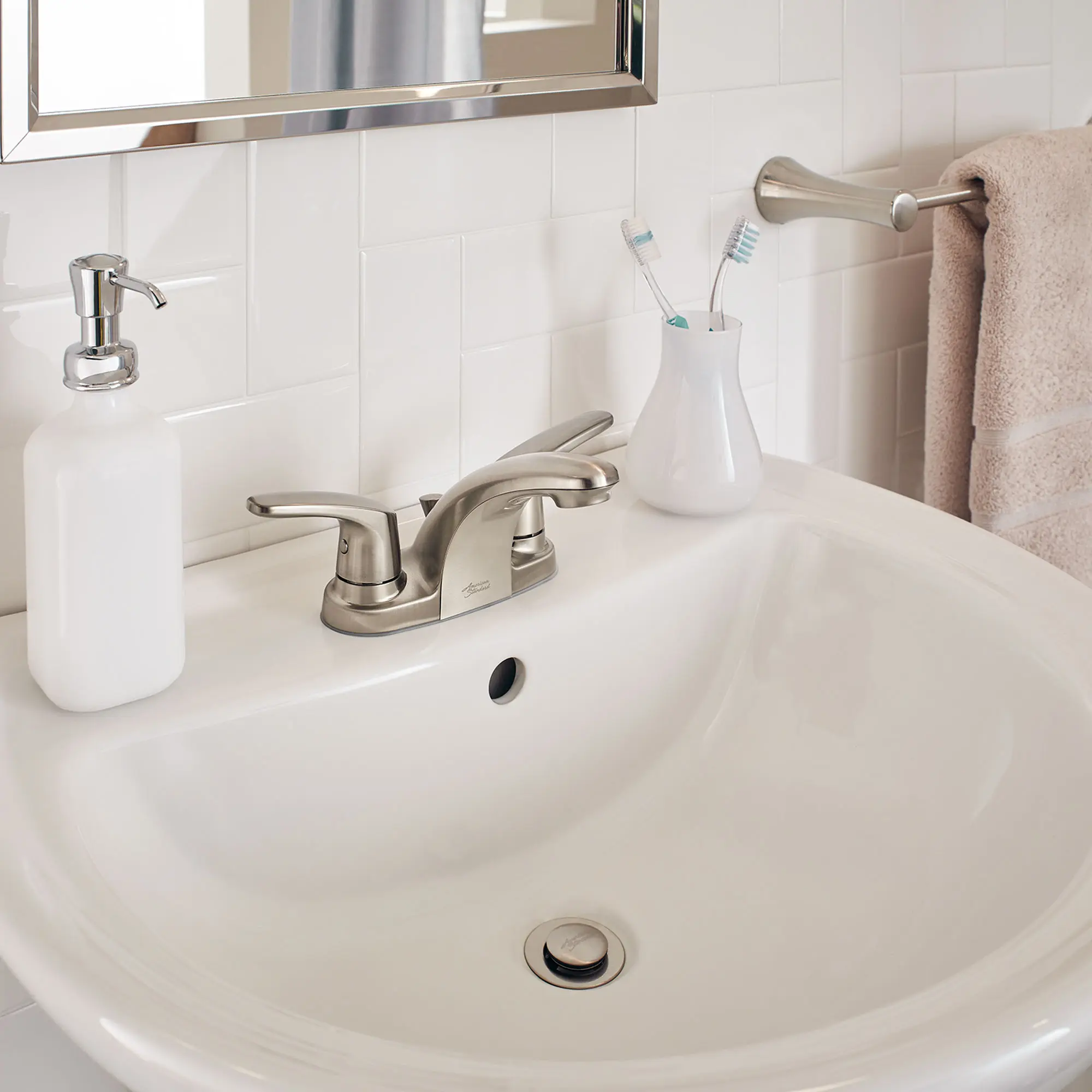 Colony® PRO 4-Inch Centerset 2-Handle Bathroom Faucet 1.2 gpm/4.5 Lpm Less Drain, With Lever Handles - Image 53