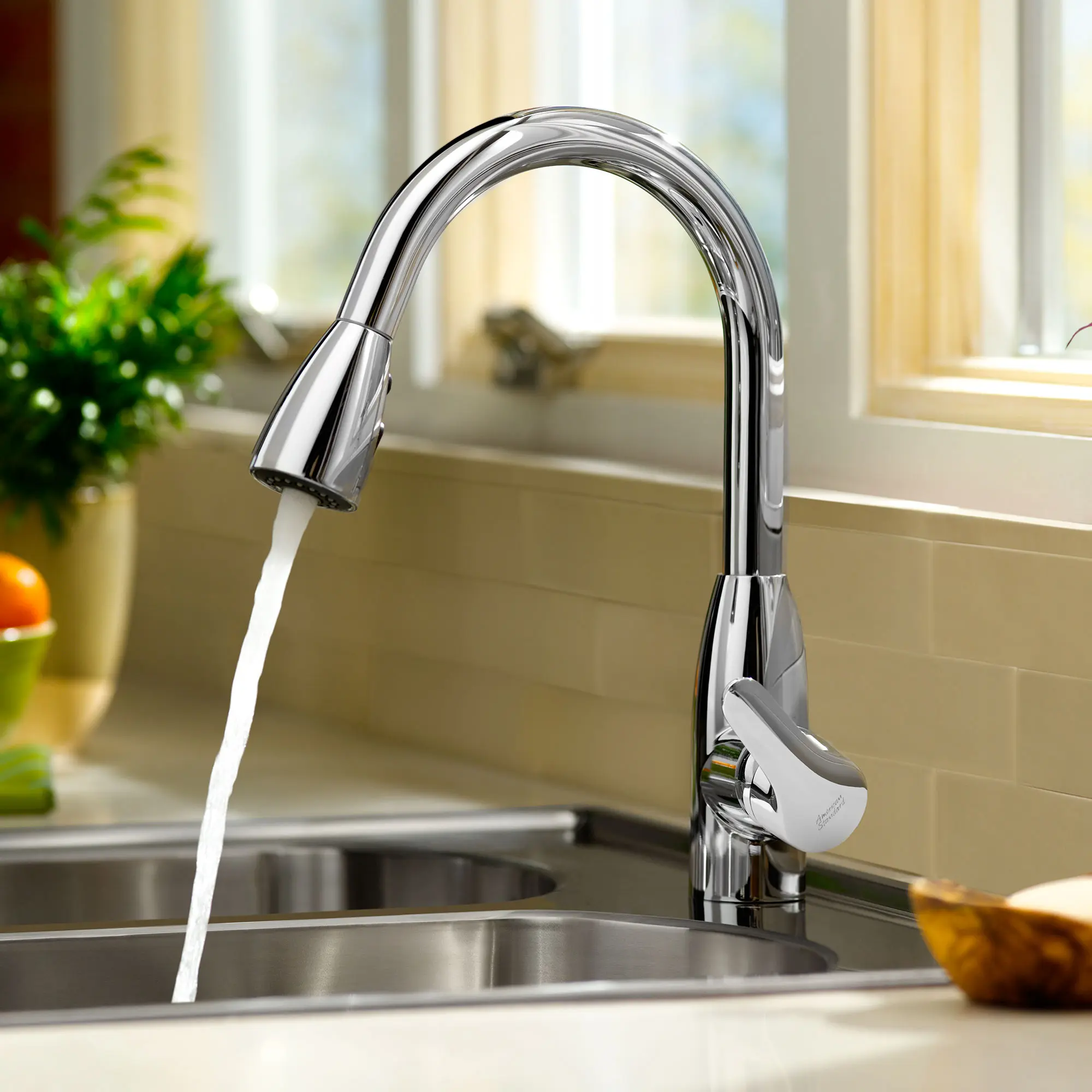 Colony® Soft Single-Handle Pull-Down Dual-Spray Kitchen Faucet 2.2 gpm/8.3 L/min - Image 8