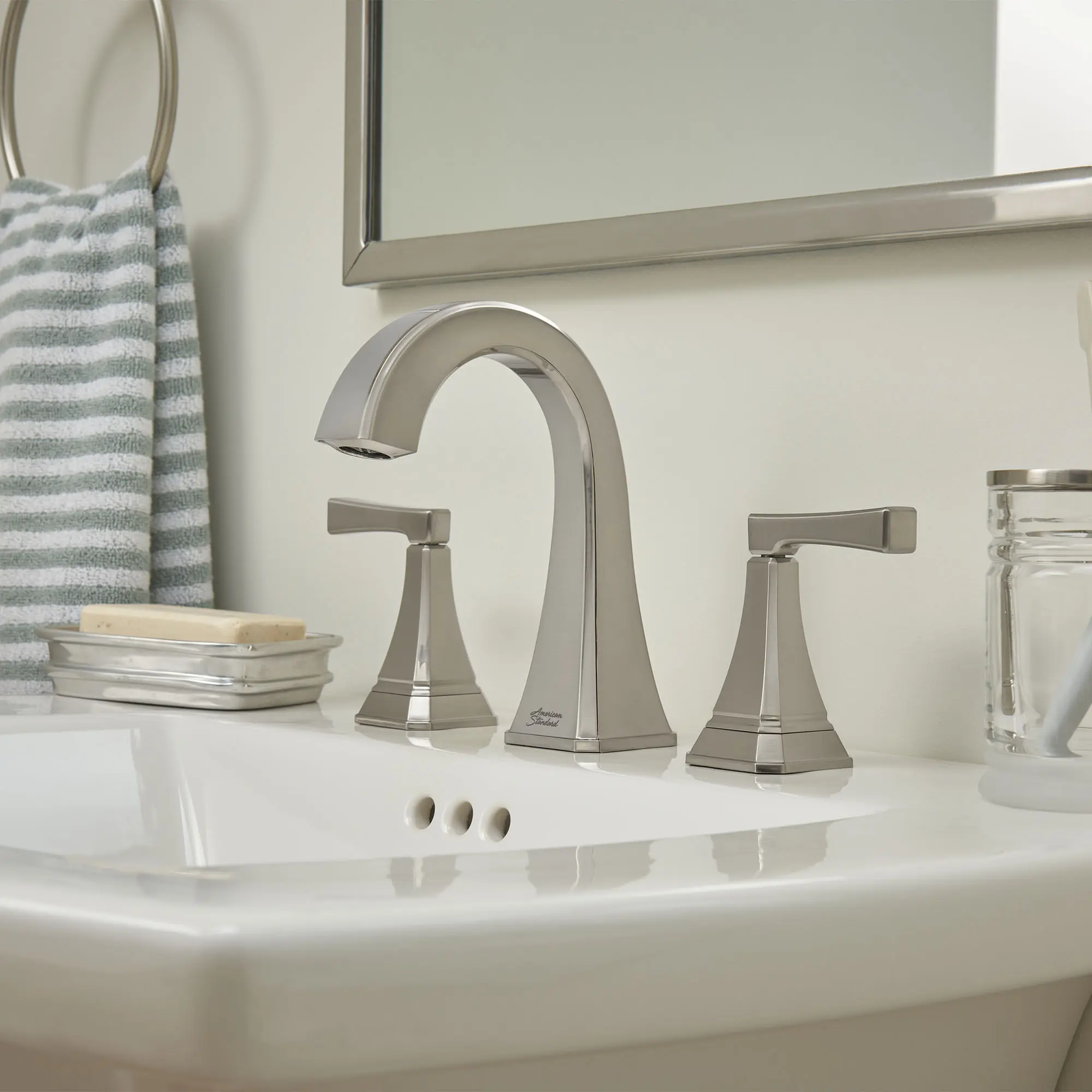 Crawford 8-Inch Widespread 2-Handle Bathroom Faucet 1.2 gpm/4.5 L/min With Lever Handles - Image 45