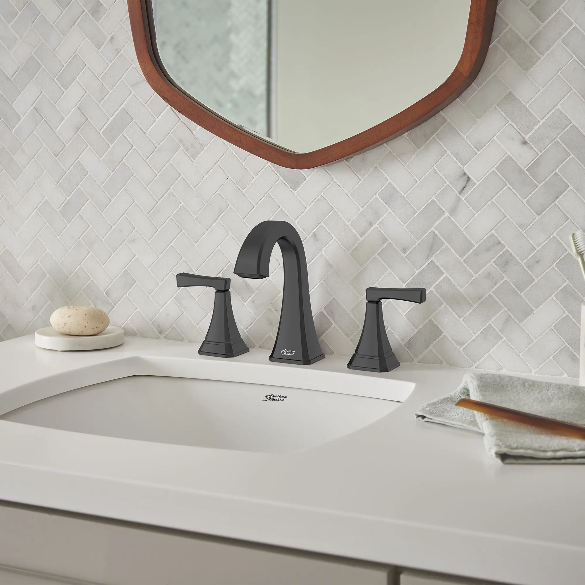 Crawford 8-Inch Widespread 2-Handle Bathroom Faucet 1.2 gpm/4.5 L/min With Lever Handles - Image 5