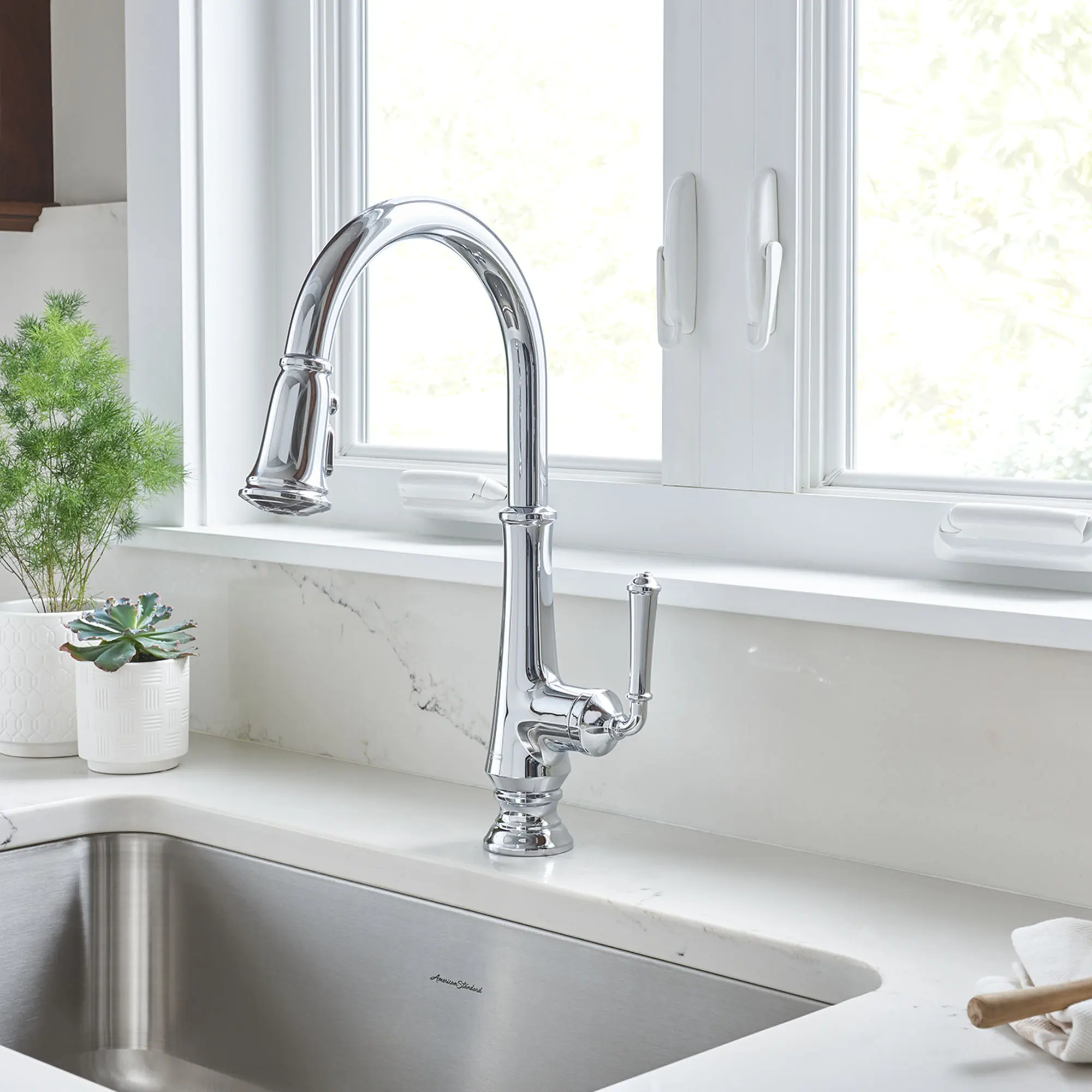 Delancey® Single-Handle Pull-Down Dual Spray Function Kitchen Faucet 1.5 gpm/5.7 L/min - Image 4