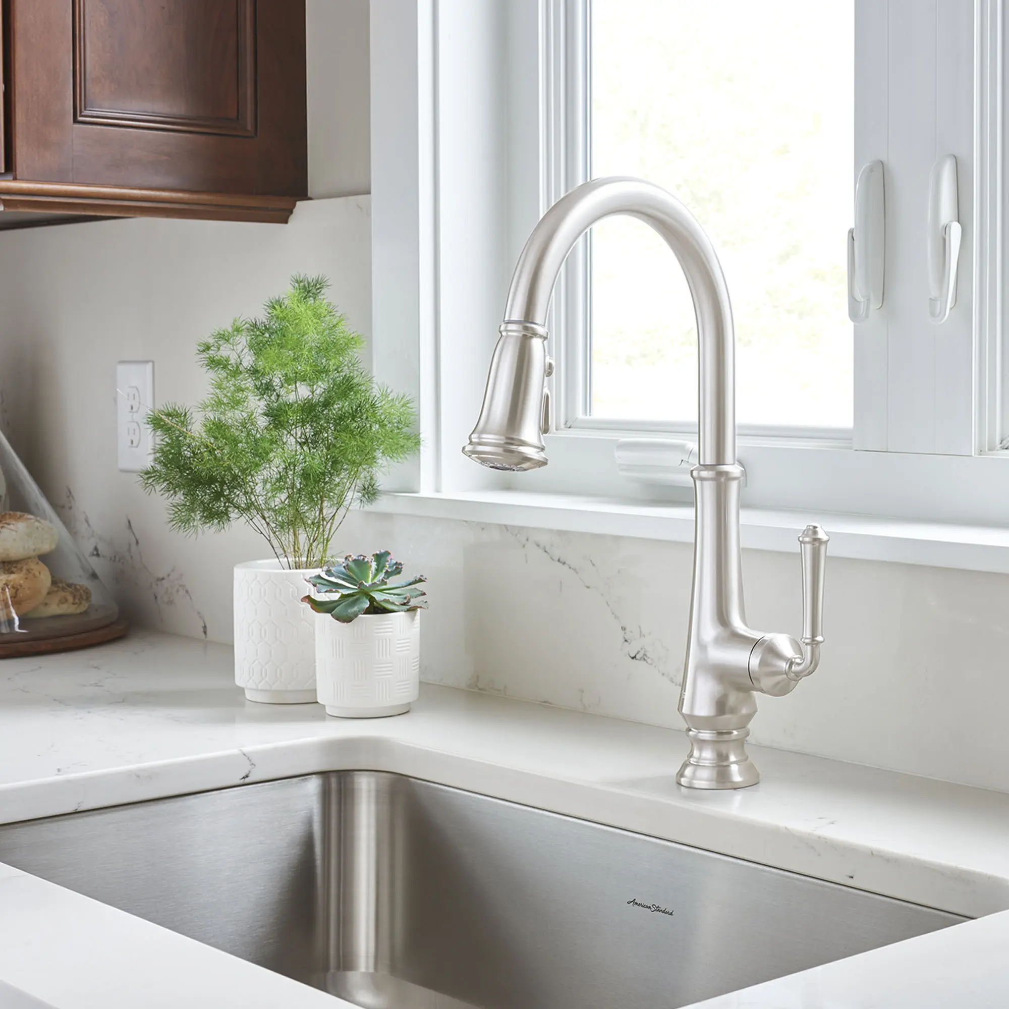 Delancey® Single-Handle Pull-Down Dual Spray Function Kitchen Faucet 1.5 gpm/5.7 L/min - Image 47