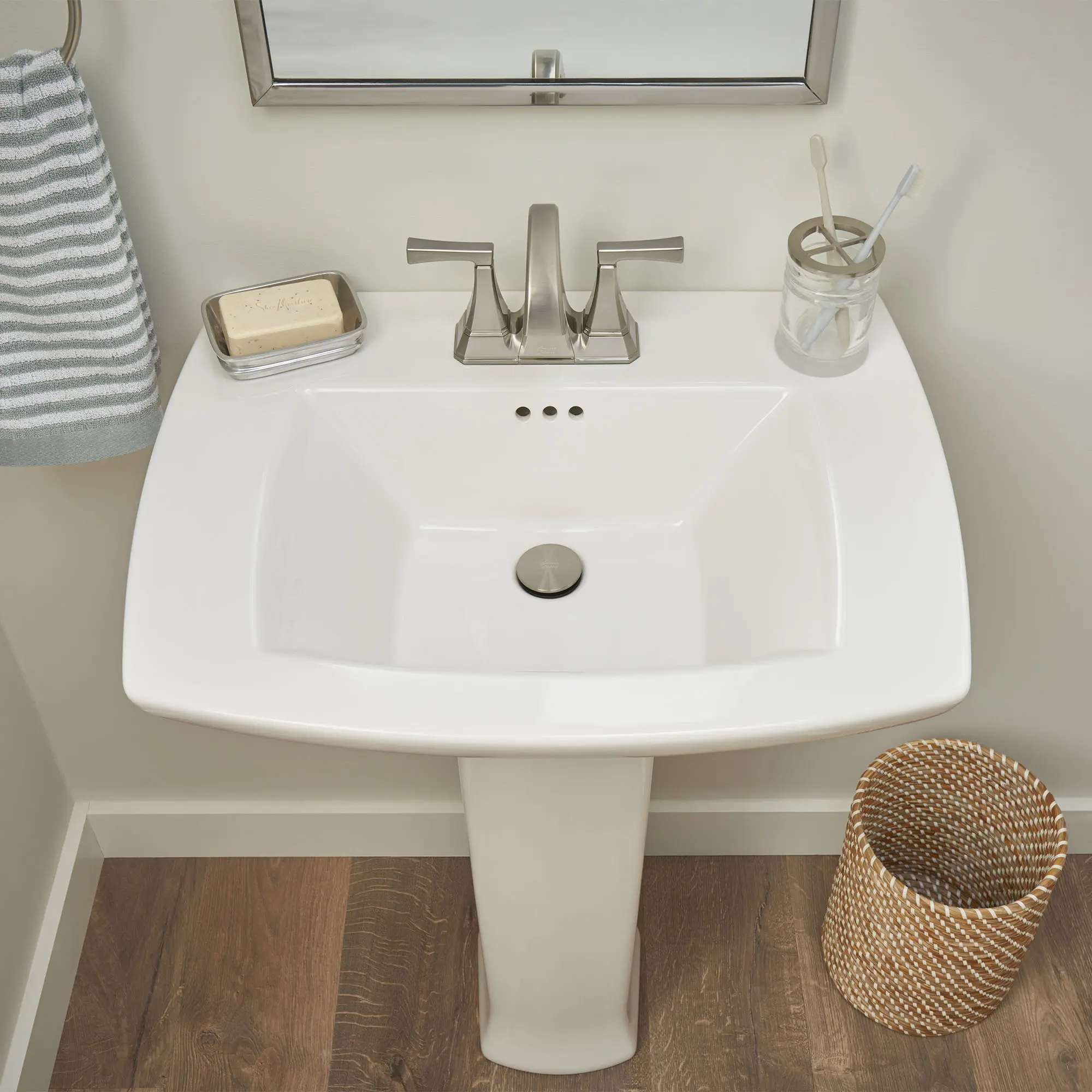 Edgemere 4-Inch Centerset Pedestal Sink Top - Image 27