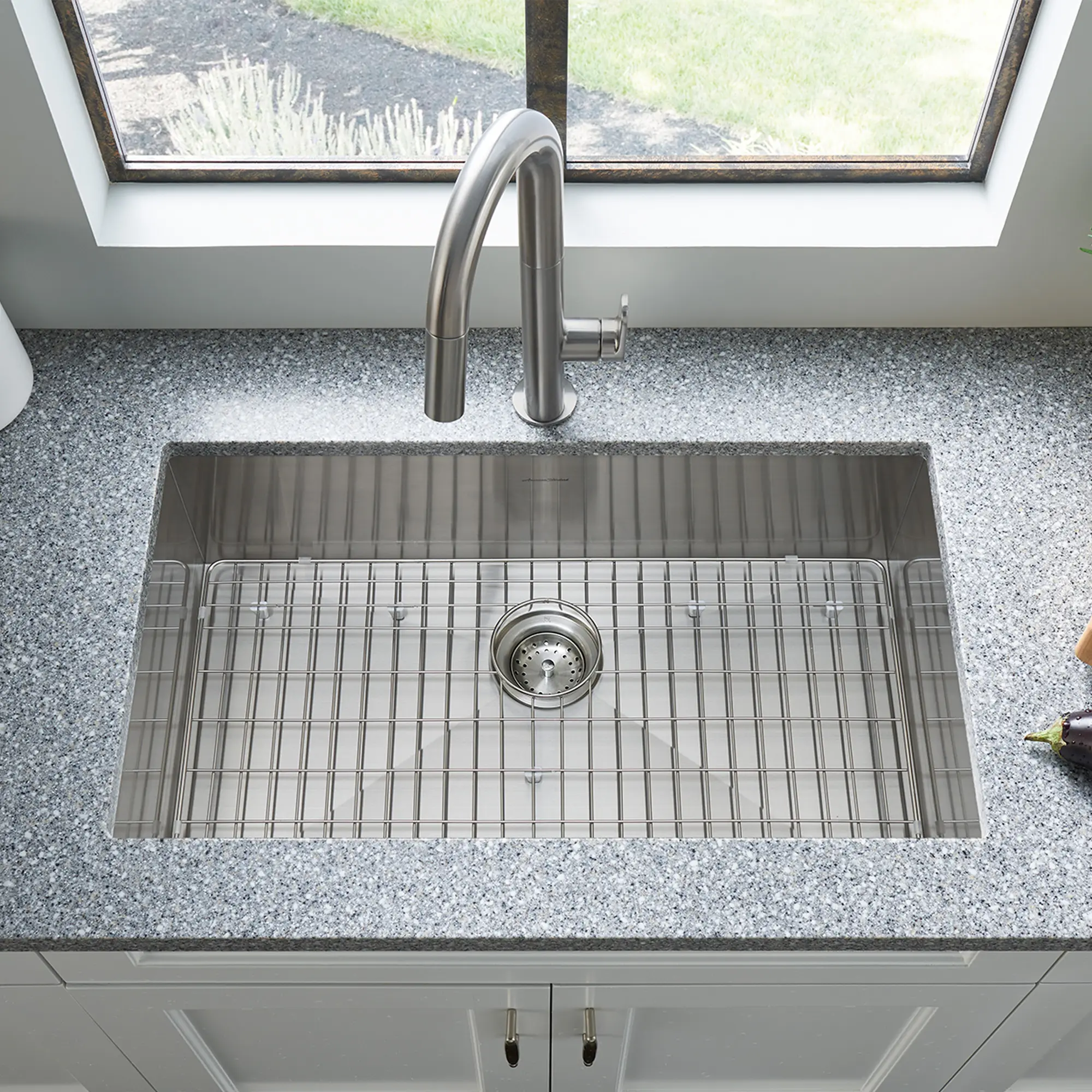 Edgewater® 25 x 22-Inch Stainless Steel 1-Hole Undermount Single-Bowl Kitchen Sink - Image 5
