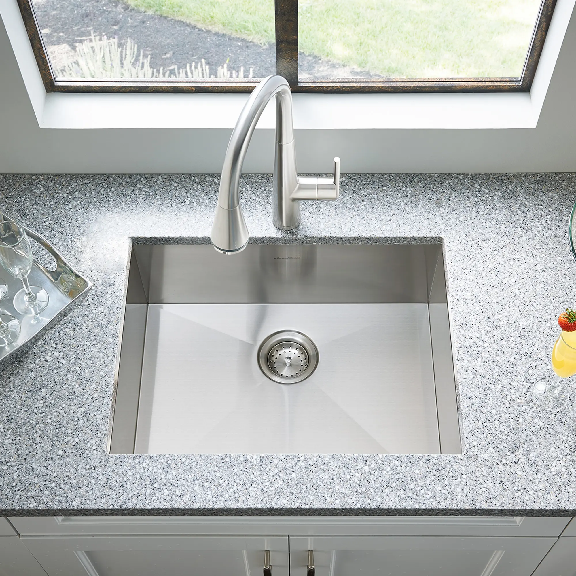 Edgewater® 25 x 22-Inch Stainless Steel 1-Hole Undermount Single-Bowl Kitchen Sink - Image 8