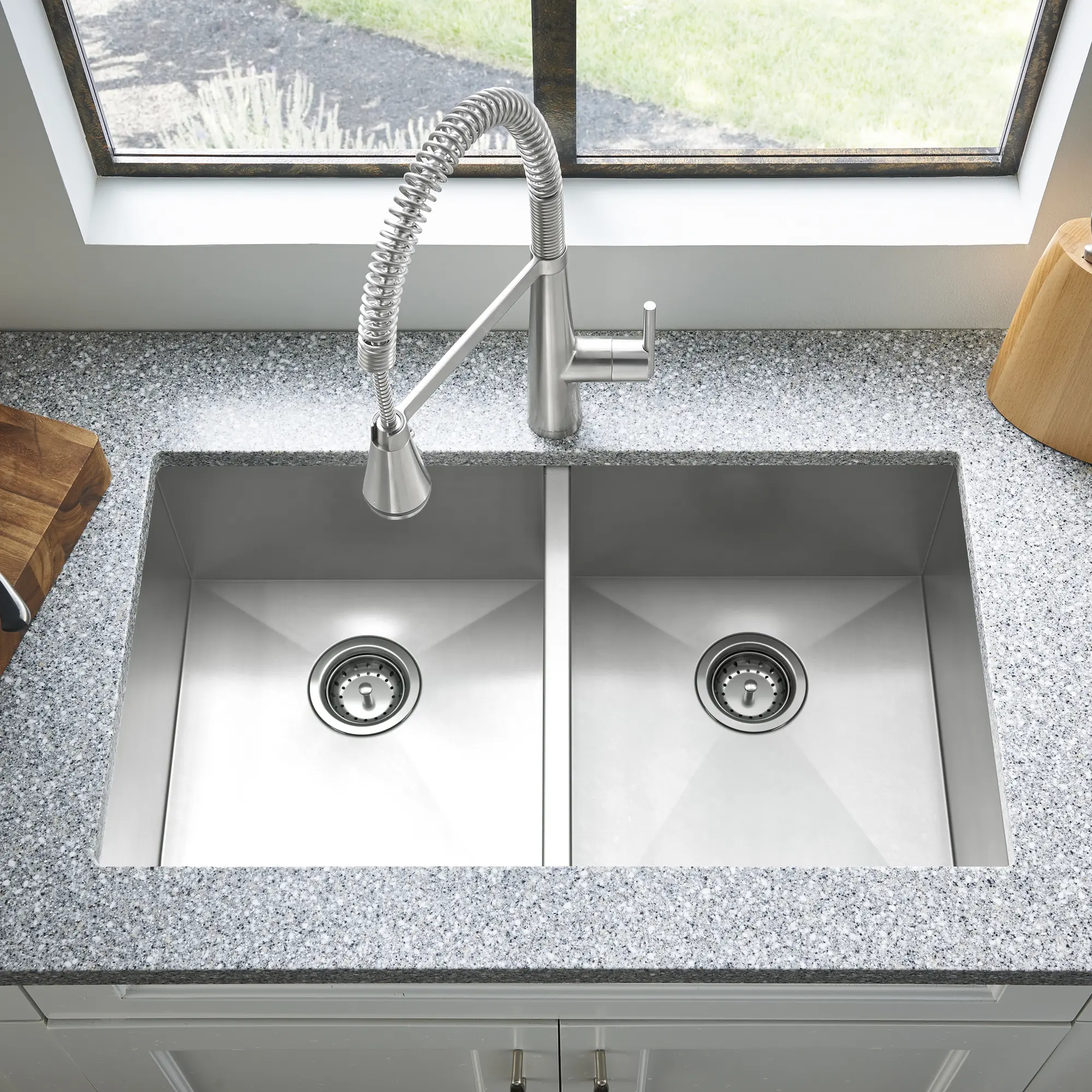 Edgewater® 33 x 22-Inch Stainless Steel 1-Hole Dual Mount Double-Bowl ADA Kitchen Sink - Image 3