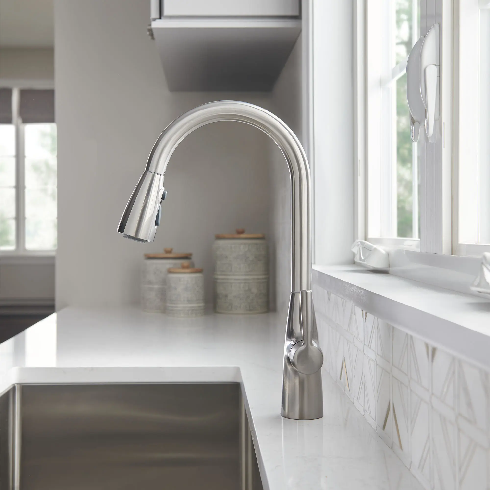 Fairbury® Single-Handle Pull-Down Dual Spray Kitchen Faucet 1.8 gpm/6.8 L/min With Lever Handle - Image 28