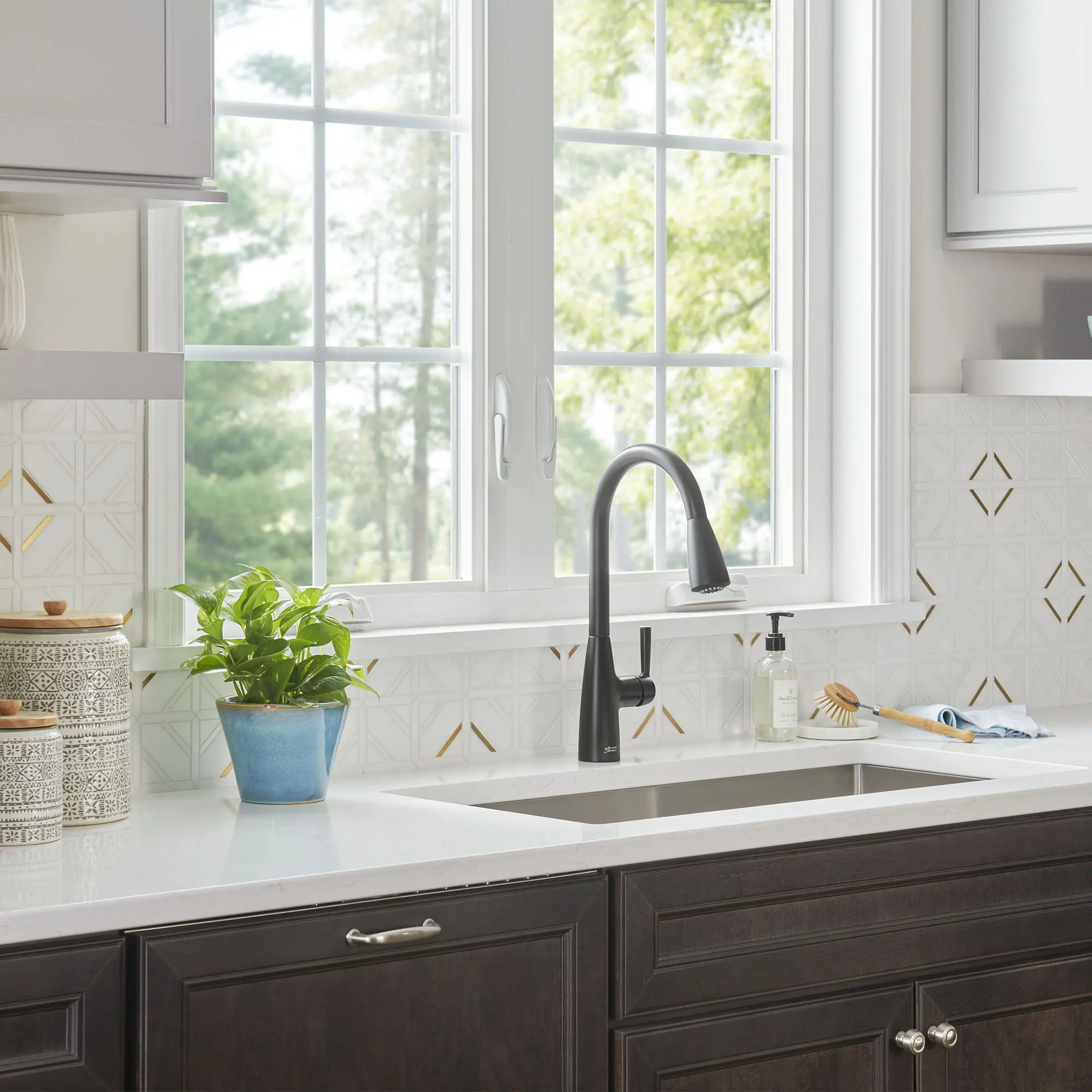 Fairbury® Single-Handle Pull-Down Dual Spray Kitchen Faucet 1.8 gpm/6.8 L/min With Lever Handle - Image 5