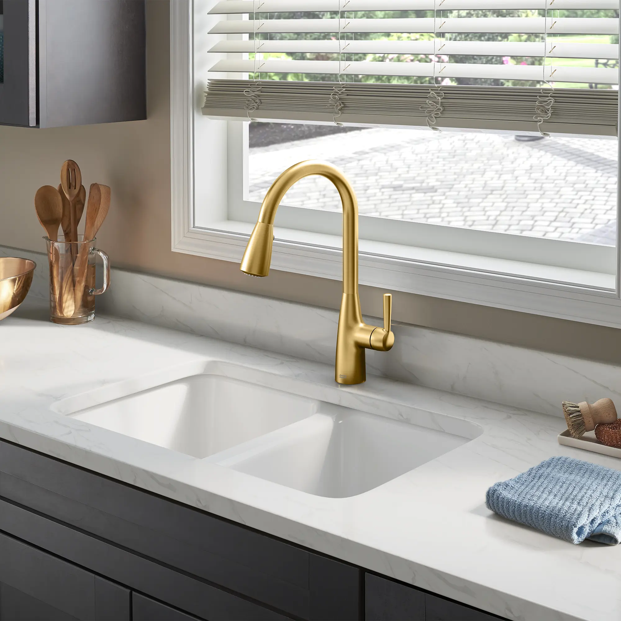Fairbury® Single-Handle Pull-Down Dual Spray Kitchen Faucet 1.8 gpm/6.8 L/min With Lever Handle - Image 66
