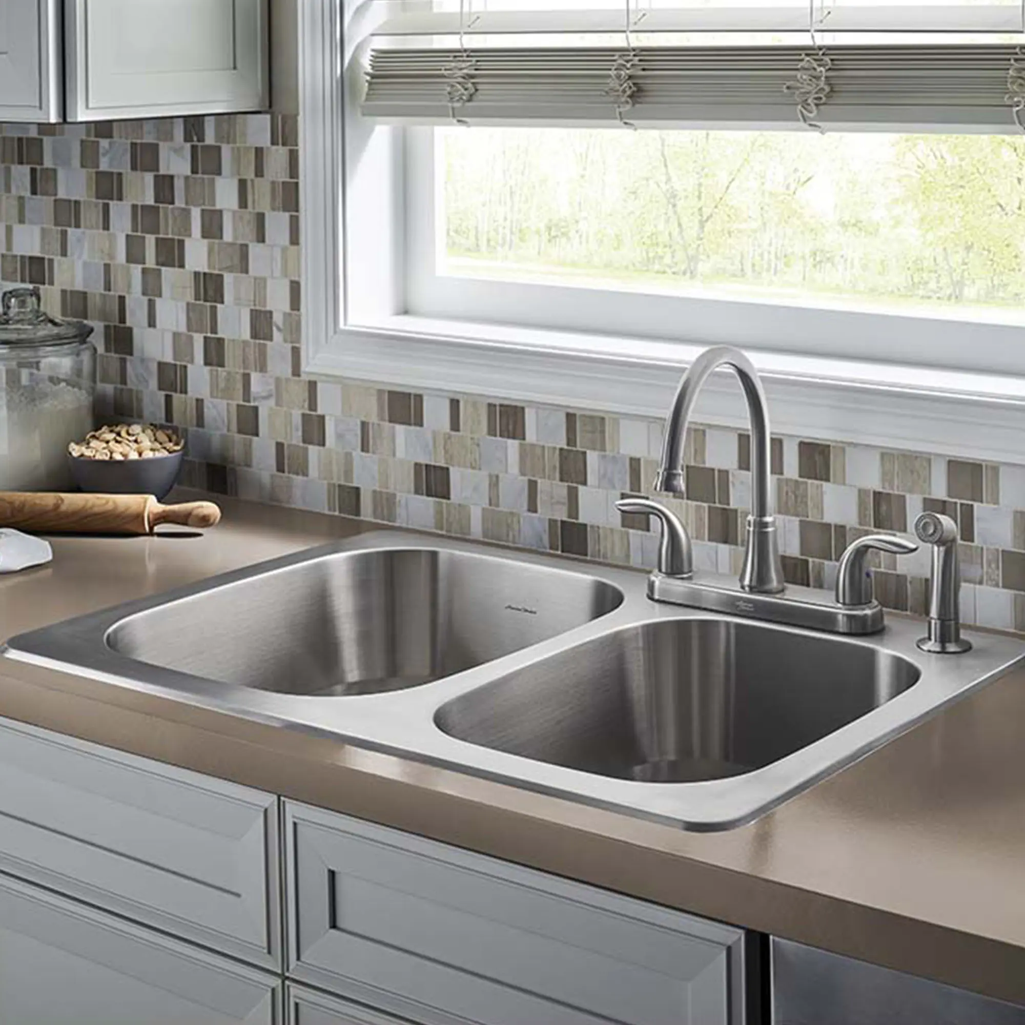 Fairport® 2-Handle Kitchen Faucet W/ Spray Ss - Image 3