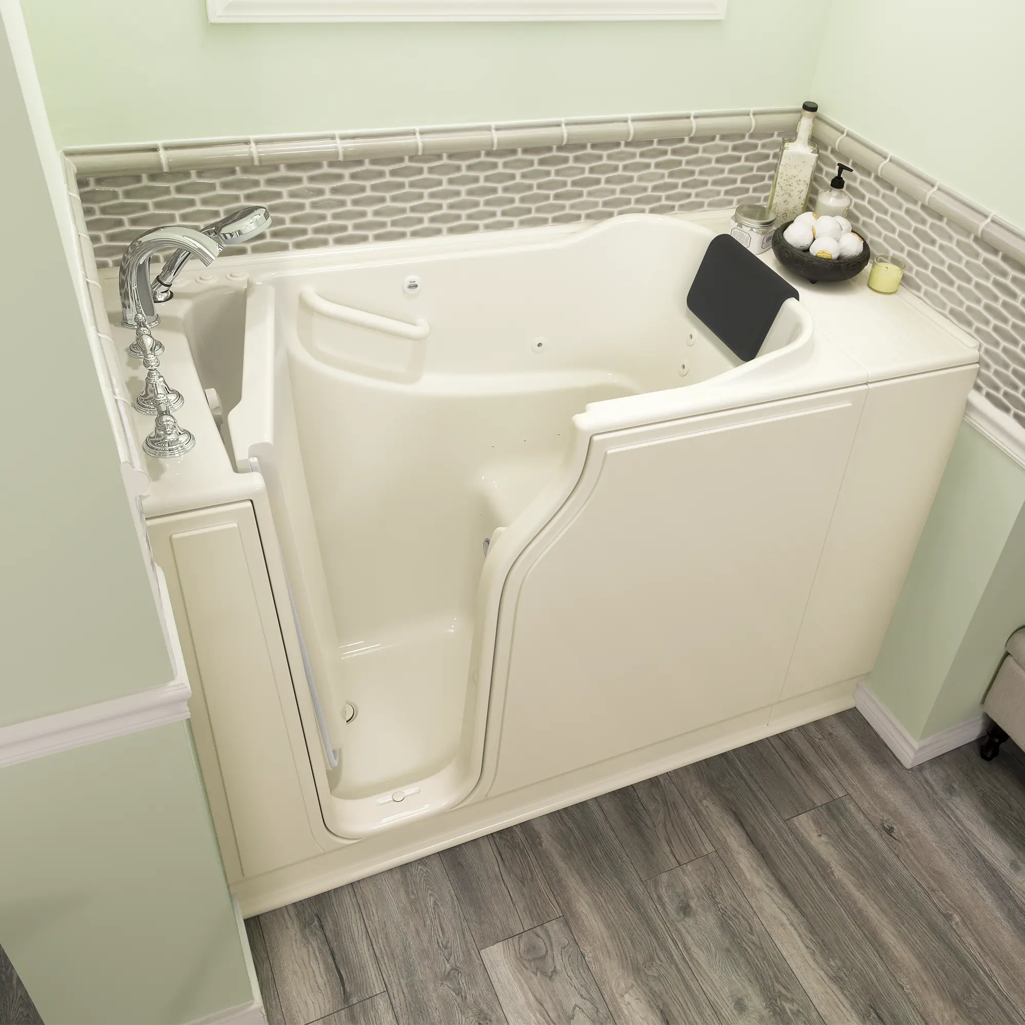 Gelcoat Premium Series 30 x 52 -Inch Walk-in Tub With Combination Air Spa and Whirlpool Systems - Left-Hand Drain With Faucet - Image 10