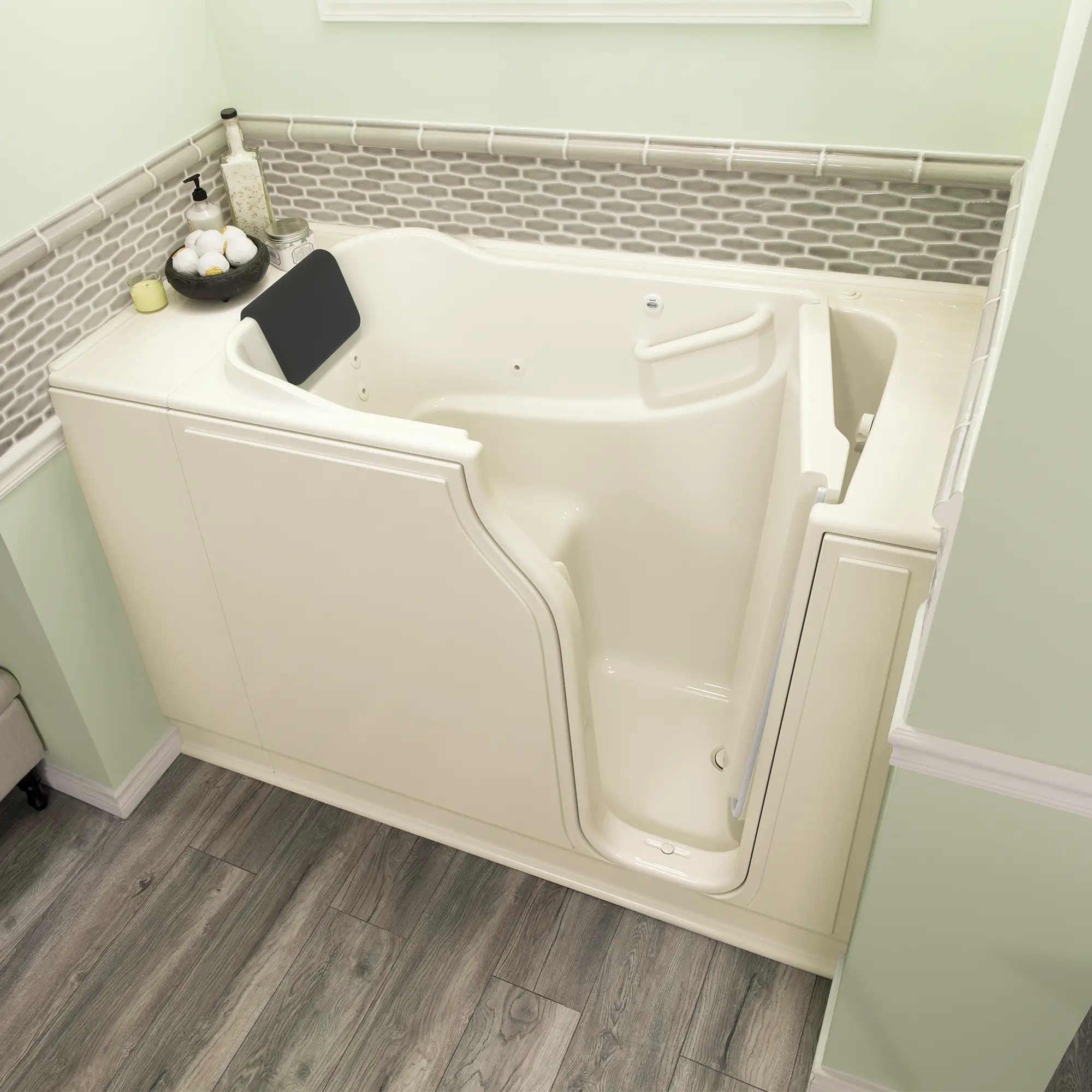 Gelcoat Premium Series 30 x 52 -Inch Walk-in Tub With Whirlpool System - Right-Hand Drain - Image 4