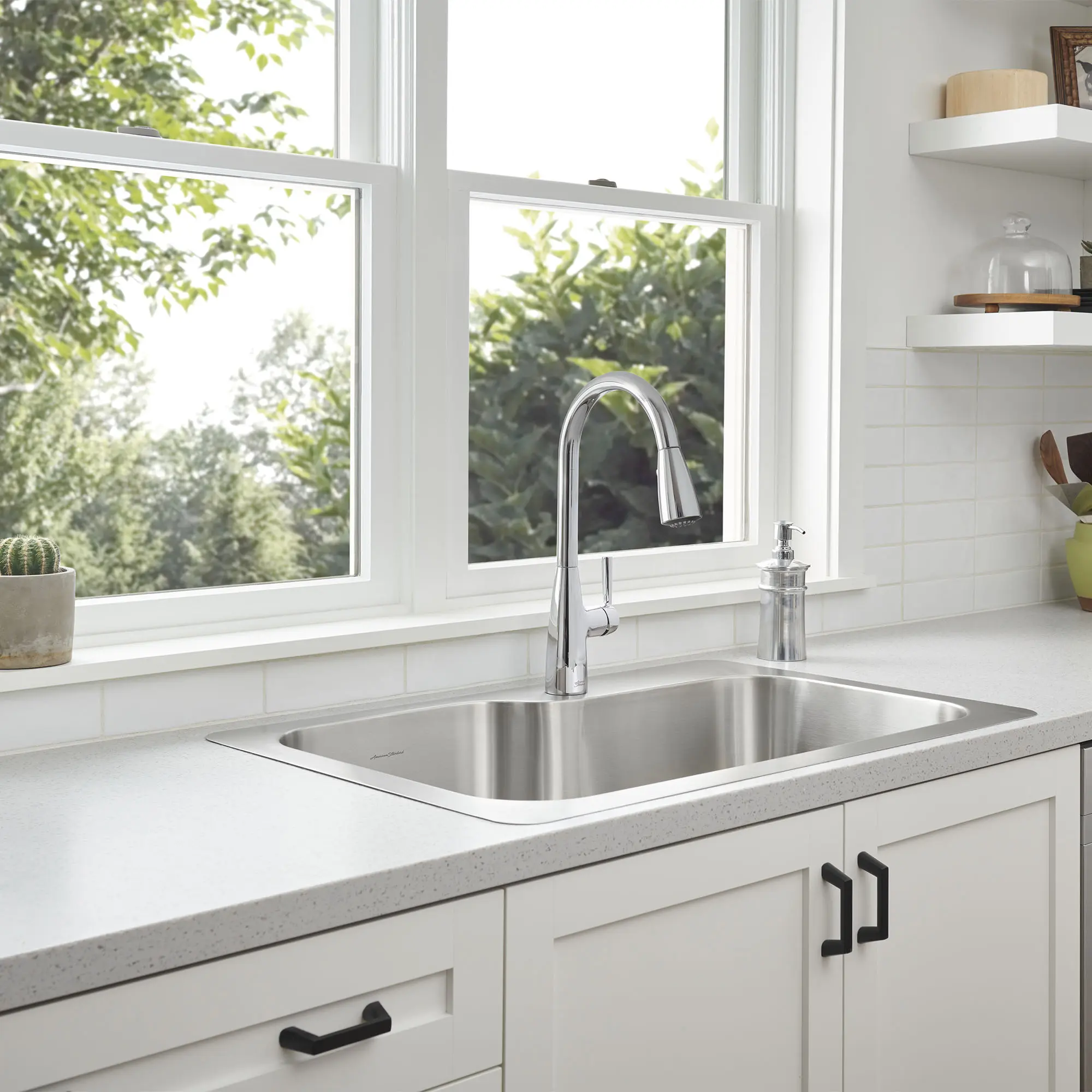 Hillsdale Single-Handle Pull-Down Dual Spray Kitchen Faucet - Image 17