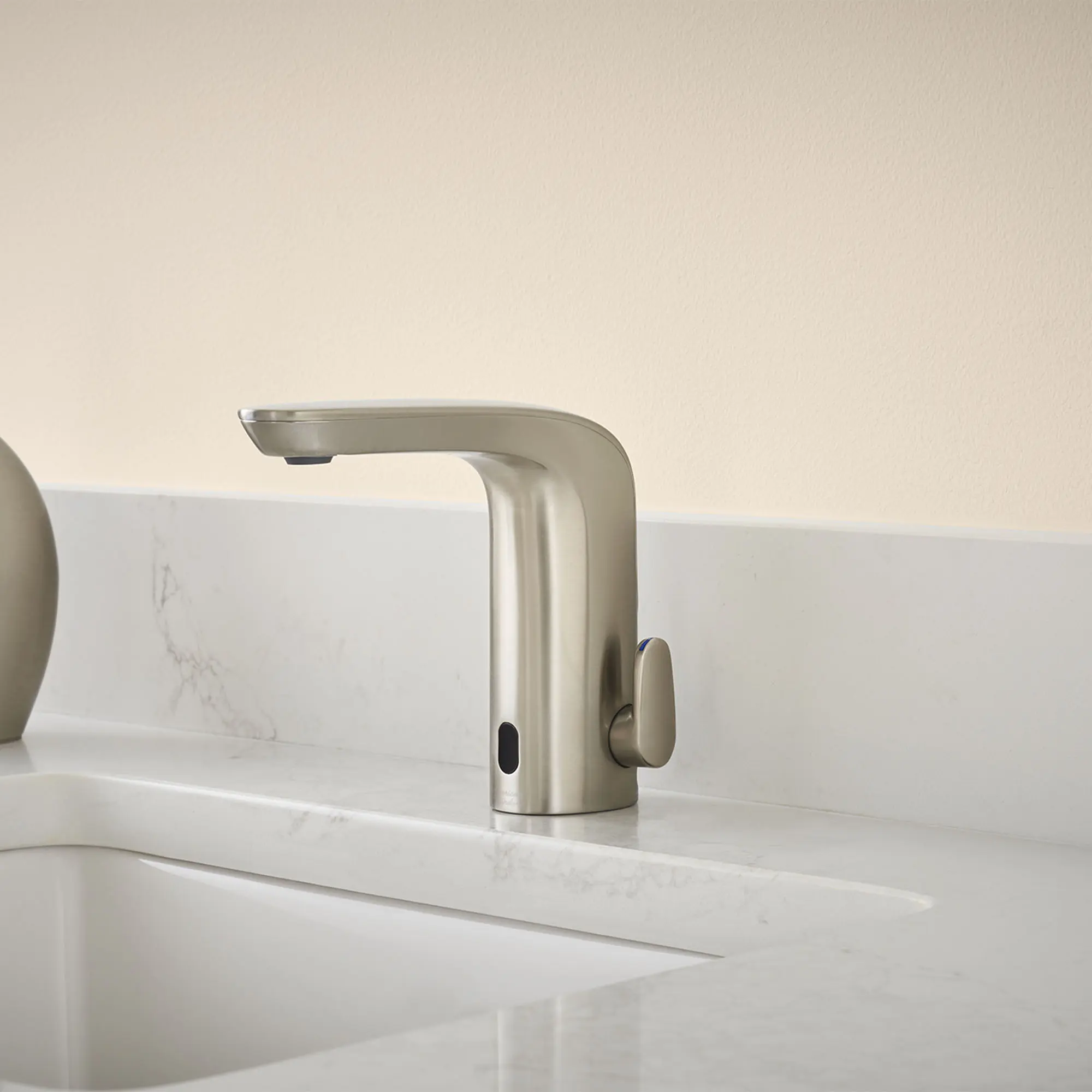 NextGen Selectronic® Touchless Faucet, Battery-Powered With SmarTherm Safety Shut-Off + ADM, 1.5 gpm/5.7 Lpm - Image 4