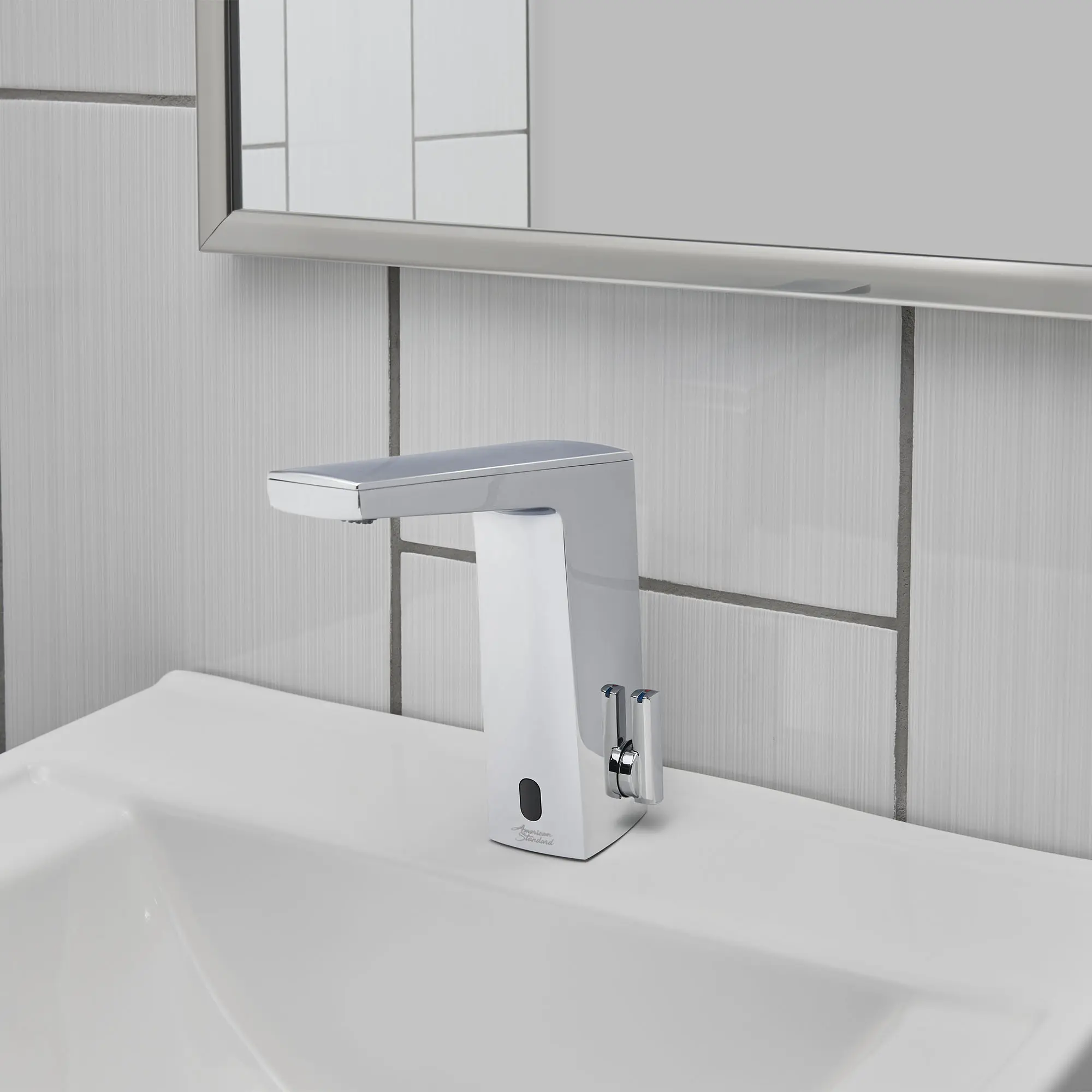 Paradigm® Selectronic® Touchless Faucet, Base Model, 1.5 gpm/5.7 Lpm - Image 10