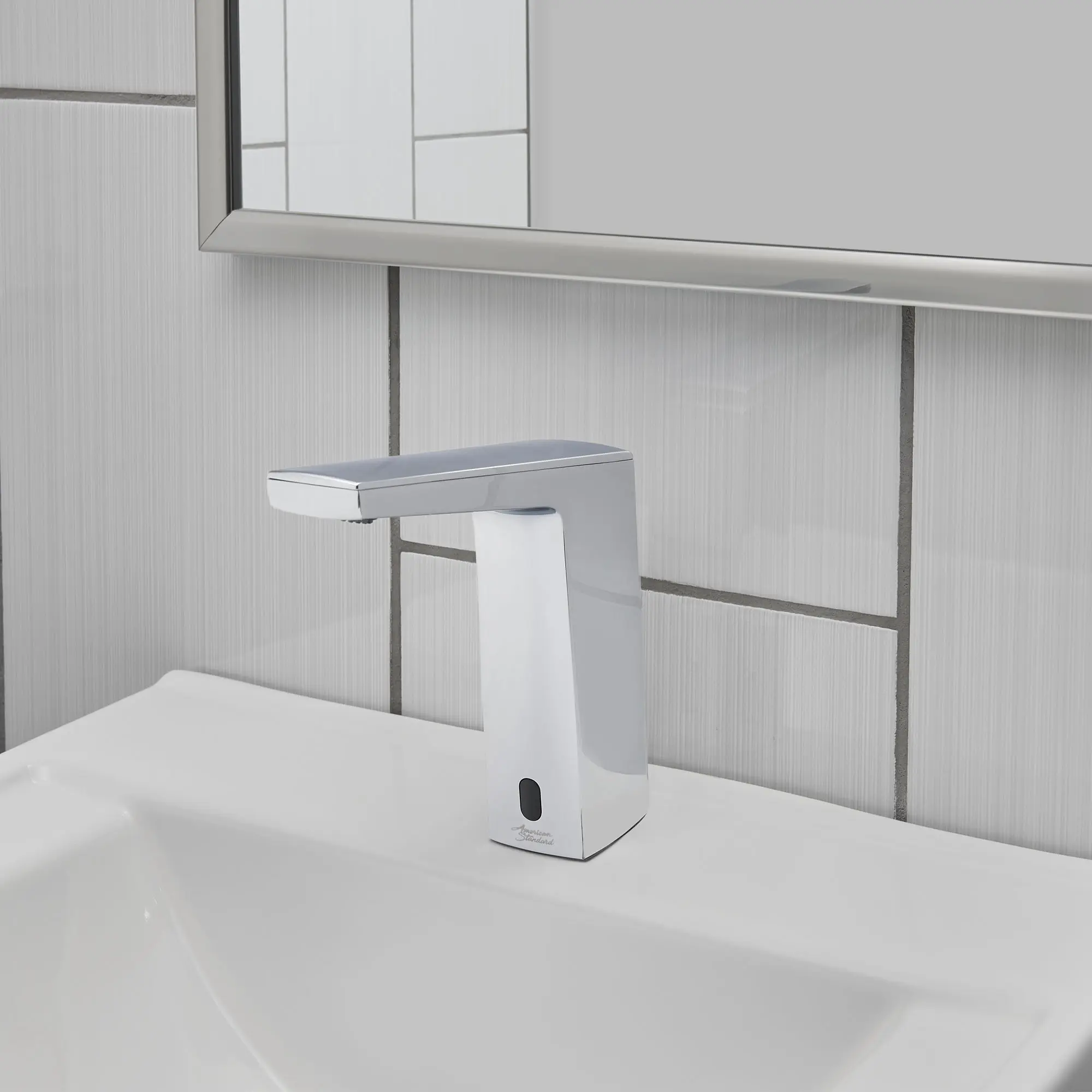Paradigm® Selectronic® Touchless Faucet, Base Model, 1.5 gpm/5.7 Lpm - Image 7