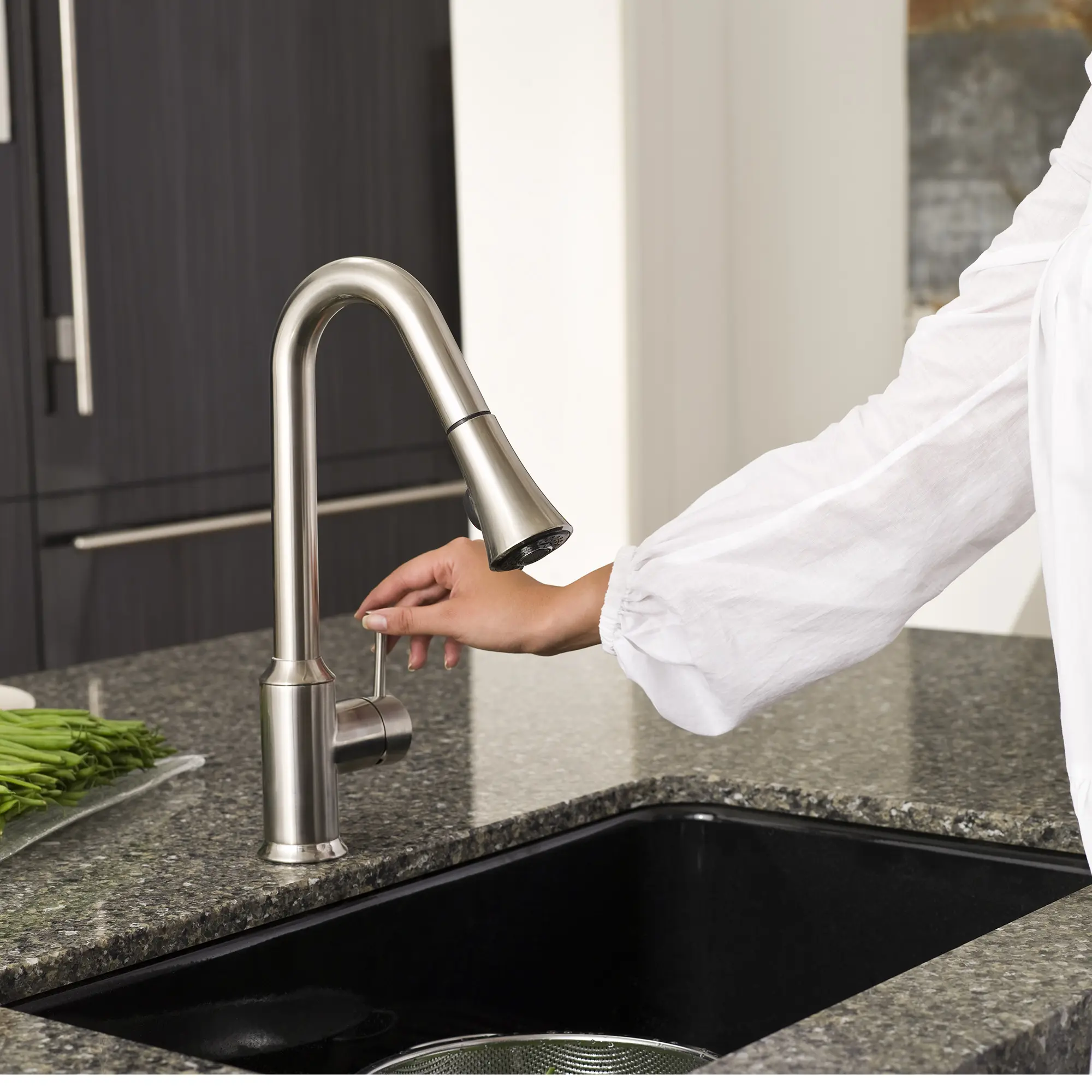Pekoe® Single-Handle Pull-Down Dual-Spray Kitchen Faucet 2.2 gpm/8.3 L/min - Image 27
