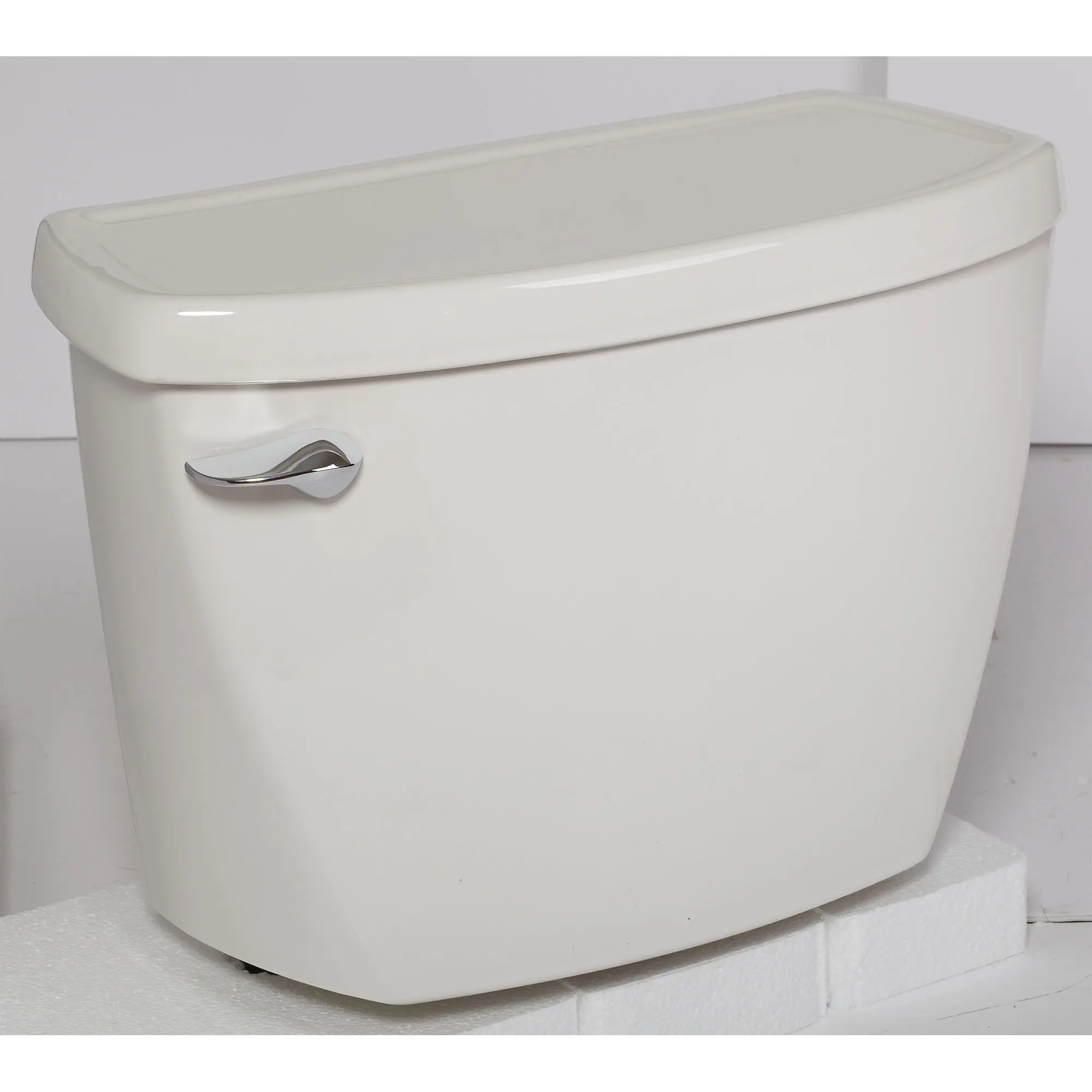 Pressure Assist 1.6 gpf/6.0 Lpf Left-Hand Trip Lever EverClean® Tank - Image 4