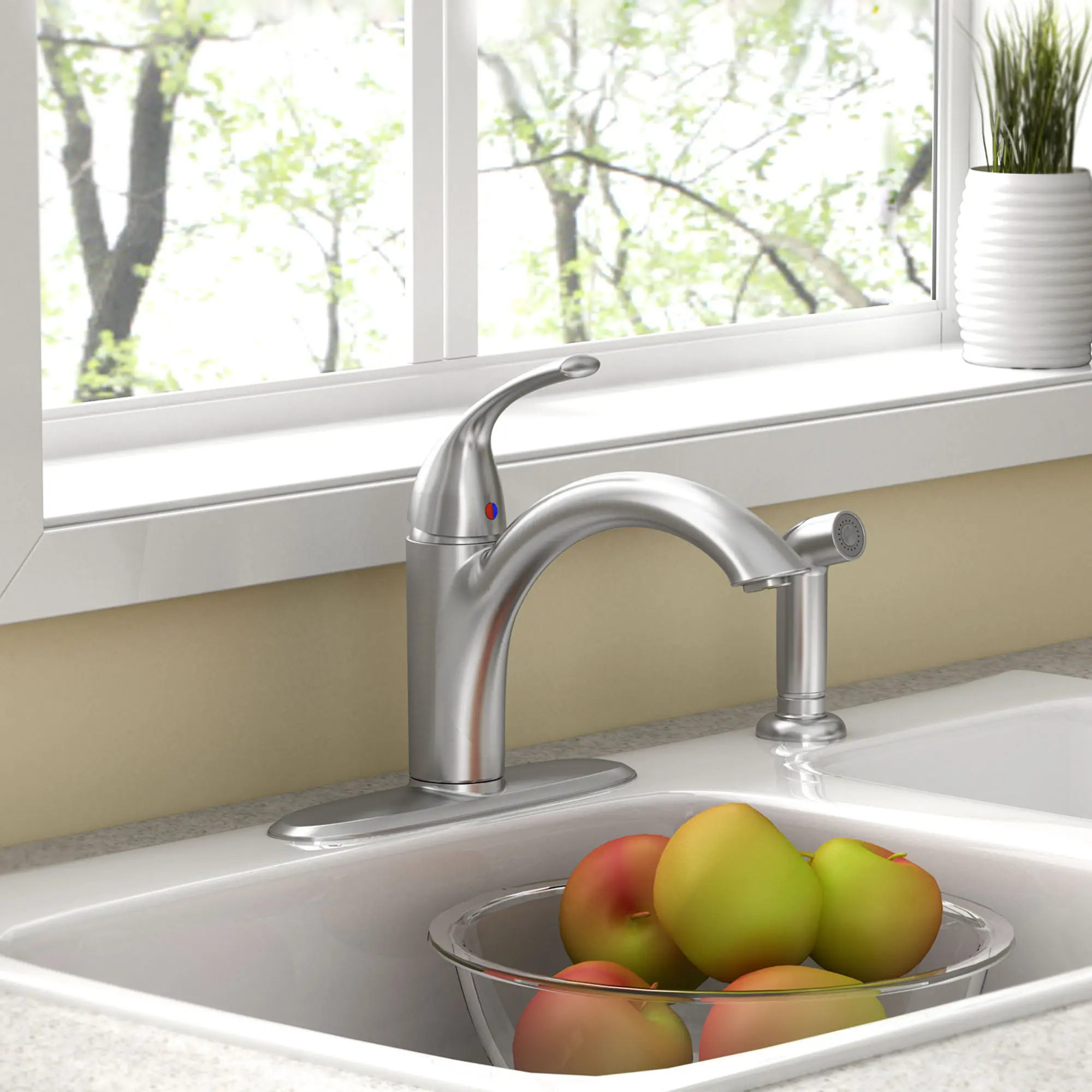 Quince® Single-Handle Kitchen Faucet 2.2 gpm/8.3 L/min With Side Spray - Image 3