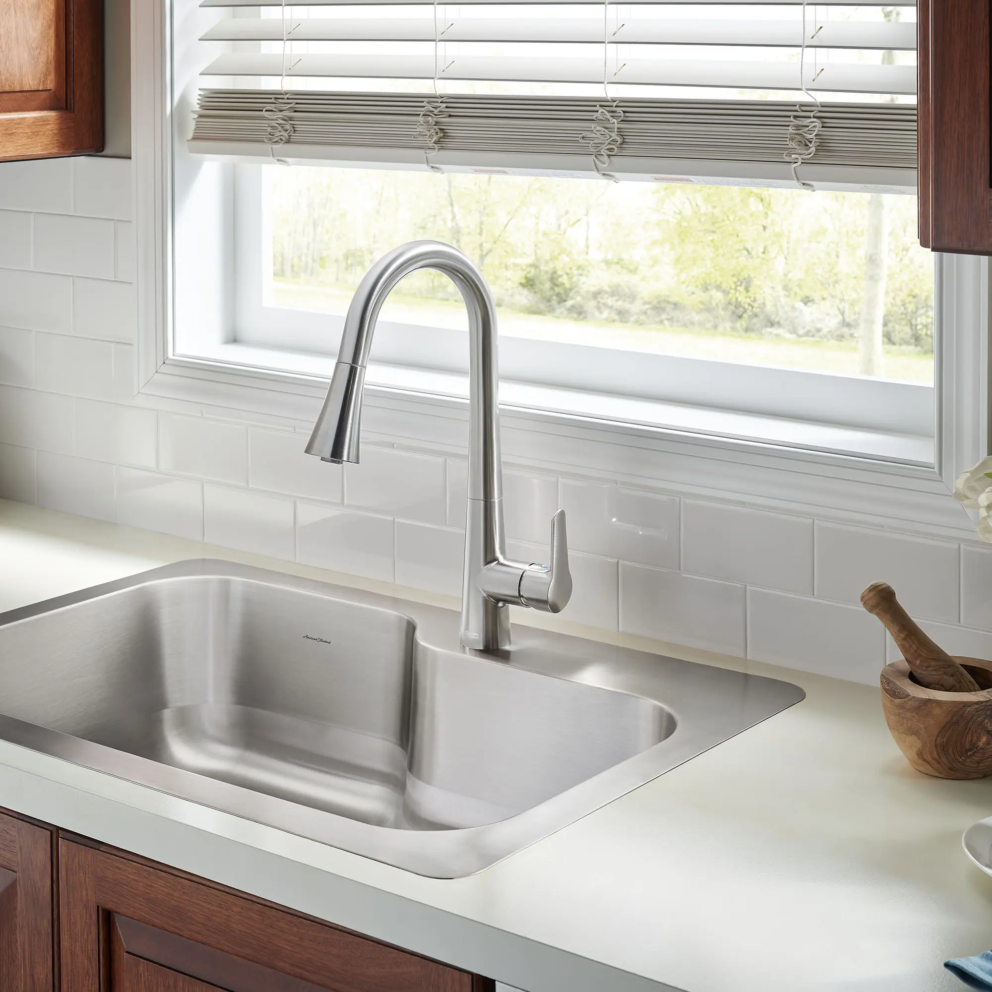 Raleigh® 33 x 22-Inch Stainless Steel Drop-In or Undermount Single-Bowl Residential Kitchen Sink With Dual-Spray Faucet - Image 4