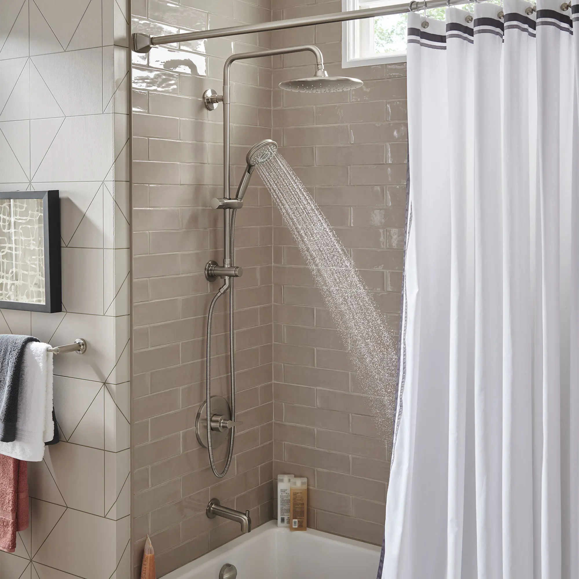 Spectra Versa® 24-Inch 4-Function 1.8 gpm/6.8 L/min Shower System With Rain Showerhead - Image 29