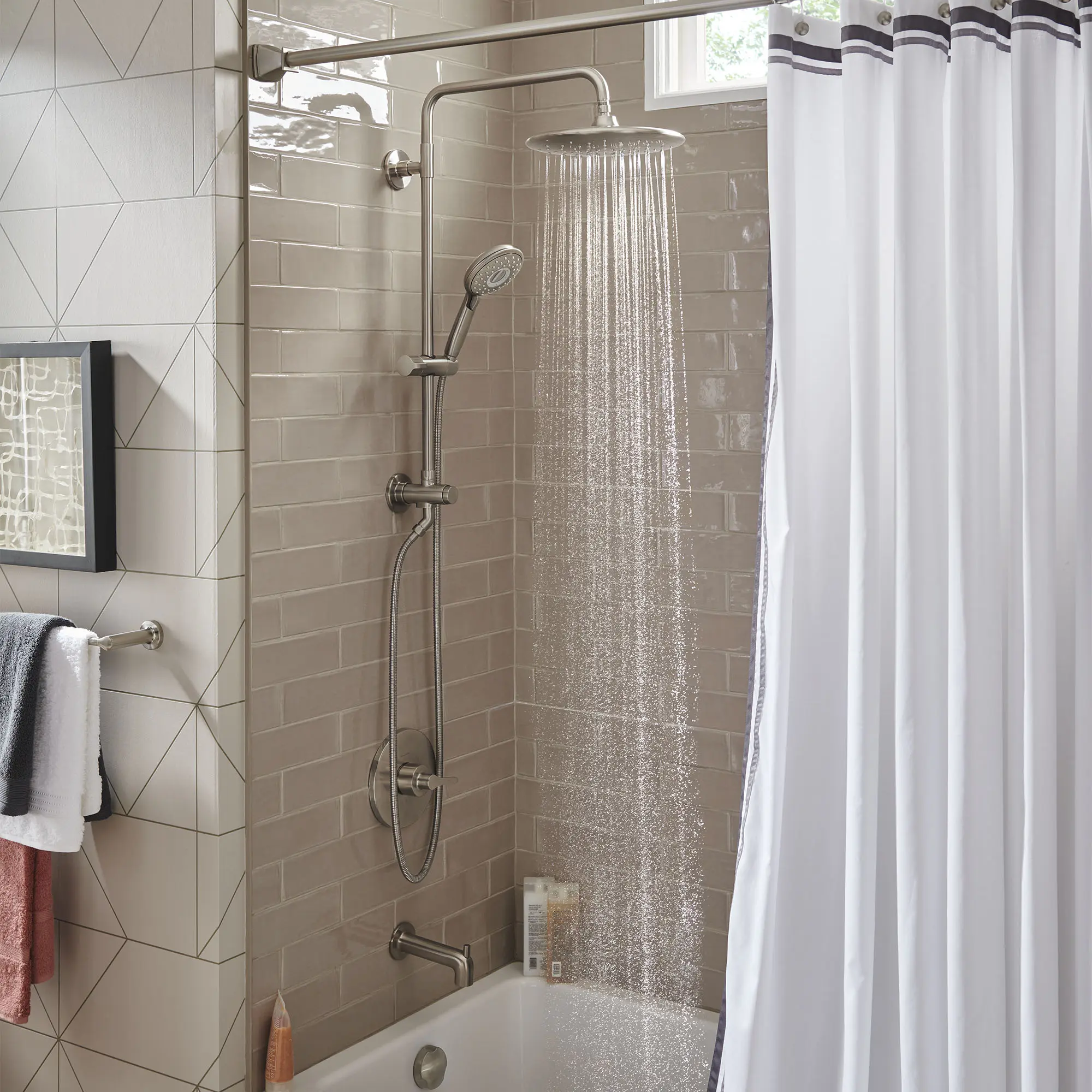 Spectra Versa® 24-Inch 4-Function 1.8 gpm/6.8 L/min Shower System With Rain Showerhead - Image 45