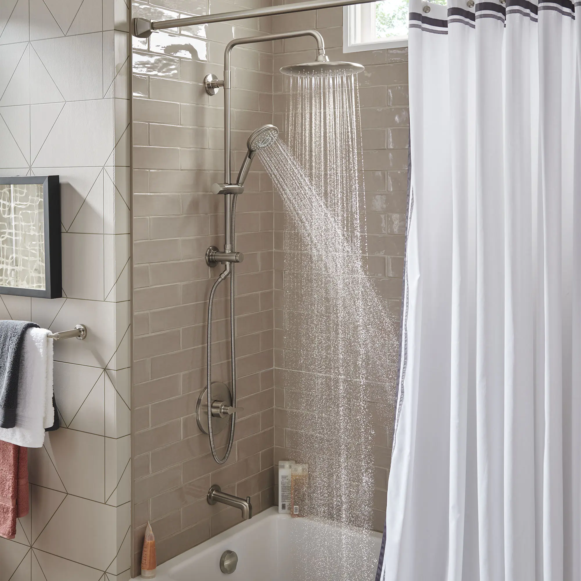 Spectra Versa® 24-Inch 4-Function 1.8 gpm/6.8 L/min Shower System With Rain Showerhead - Image 46