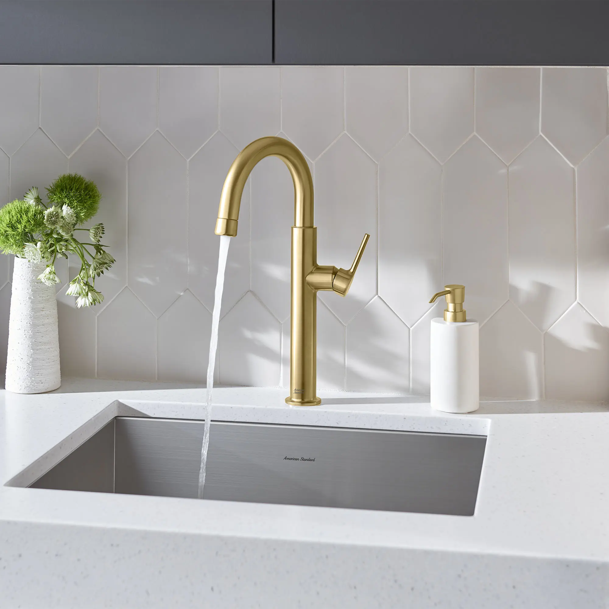 Studio® S Pull-Down Bar Faucet 1.5 gpm/5.7 L/min - Image 6