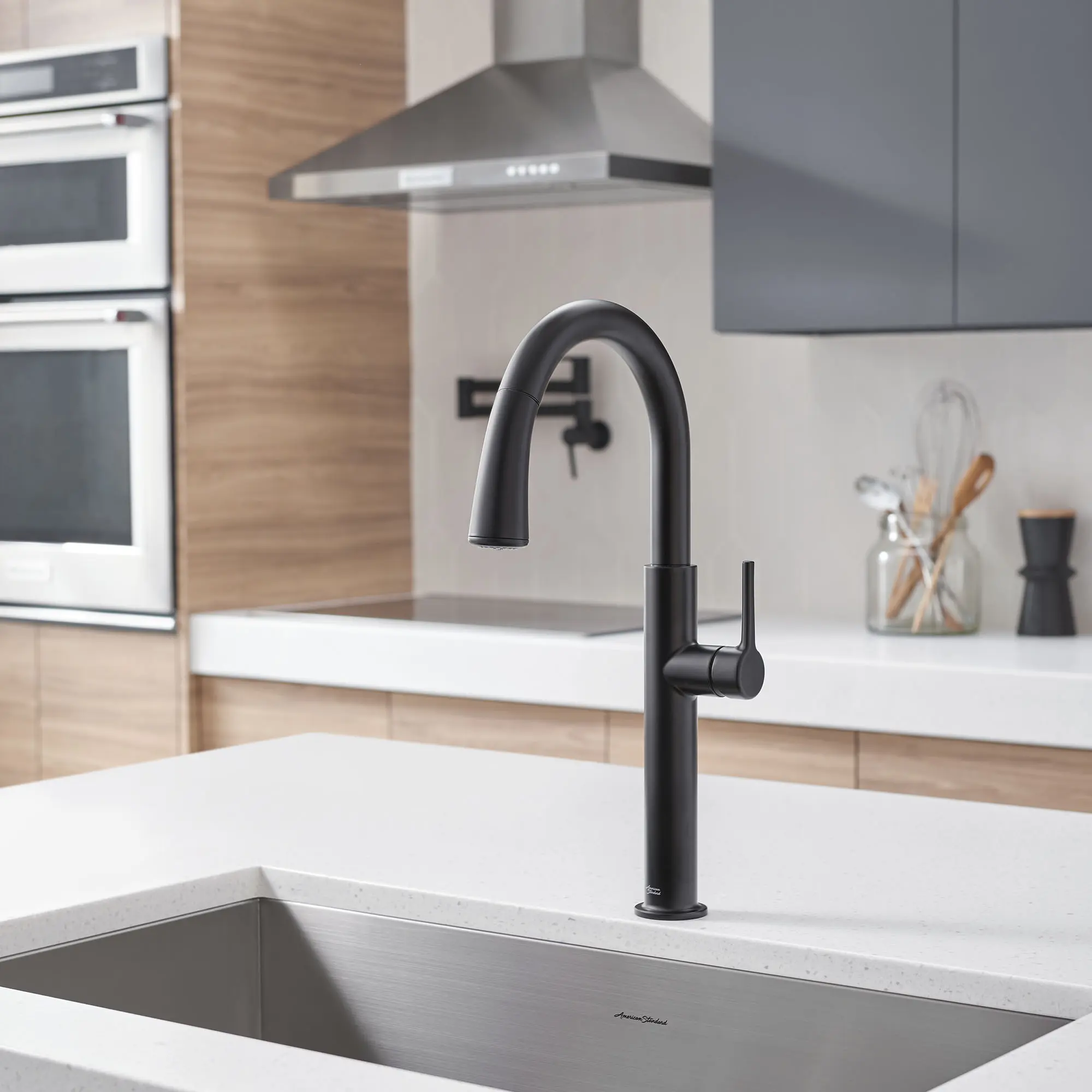Studio® S Pull-Down Dual Spray Kitchen Faucet 1.5 gpm/5.7 L/min - Image 53