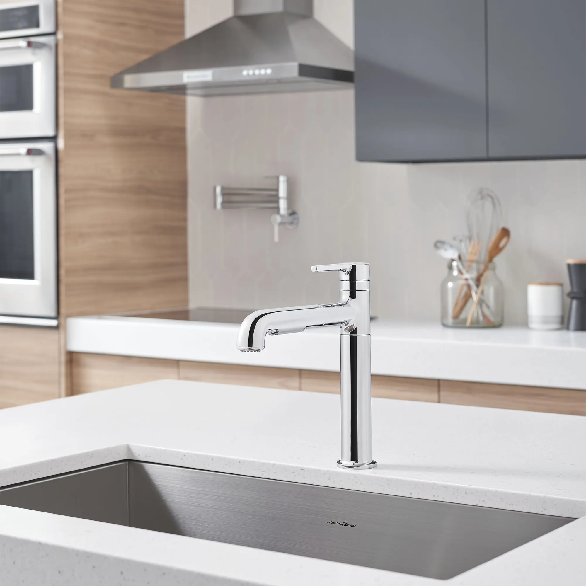 Studio® S Pull-Out Dual Spray Kitchen Faucet - Image 13
