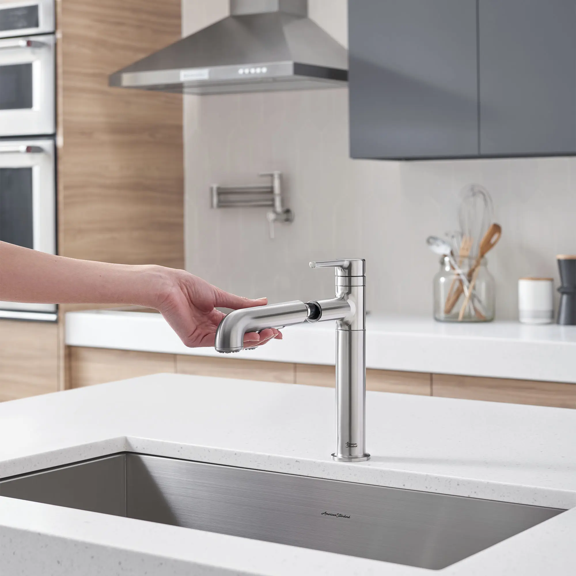 Studio® S Pull-Out Dual Spray Kitchen Faucet - Image 28