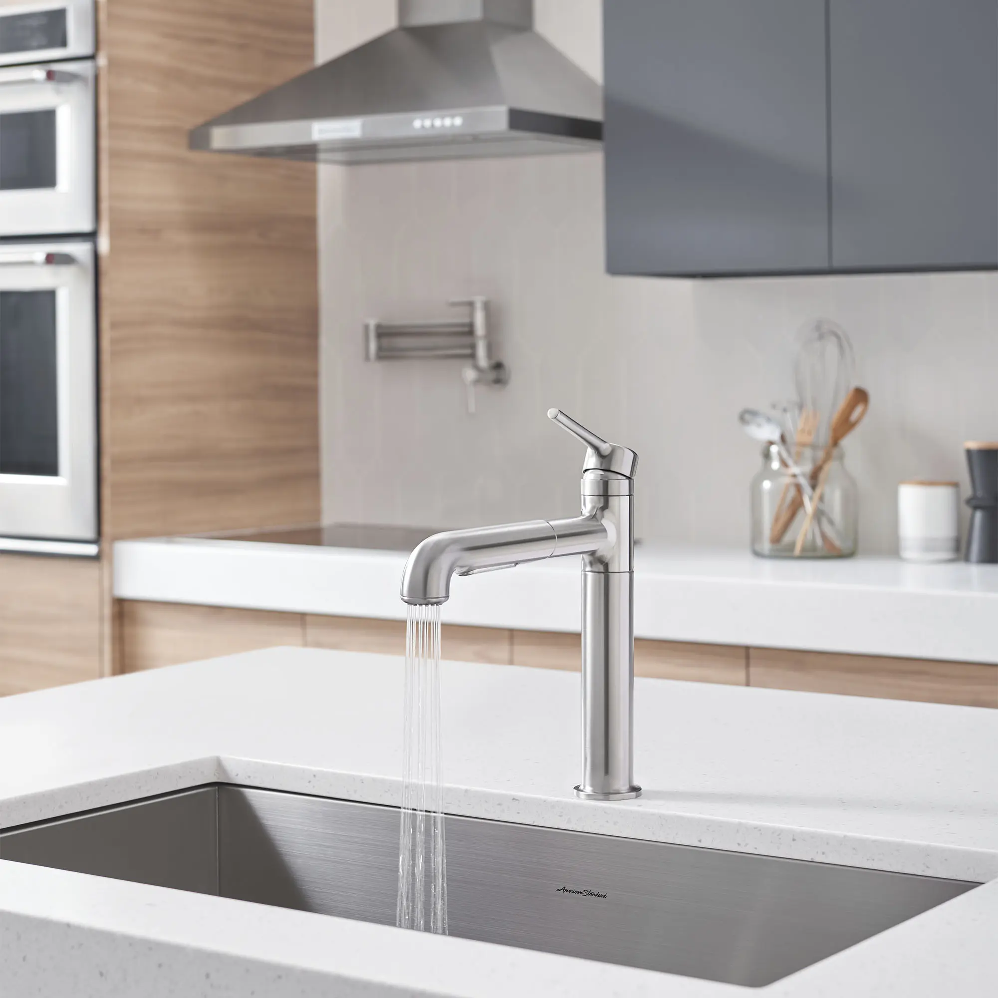 Studio® S Pull-Out Dual Spray Kitchen Faucet - Image 32