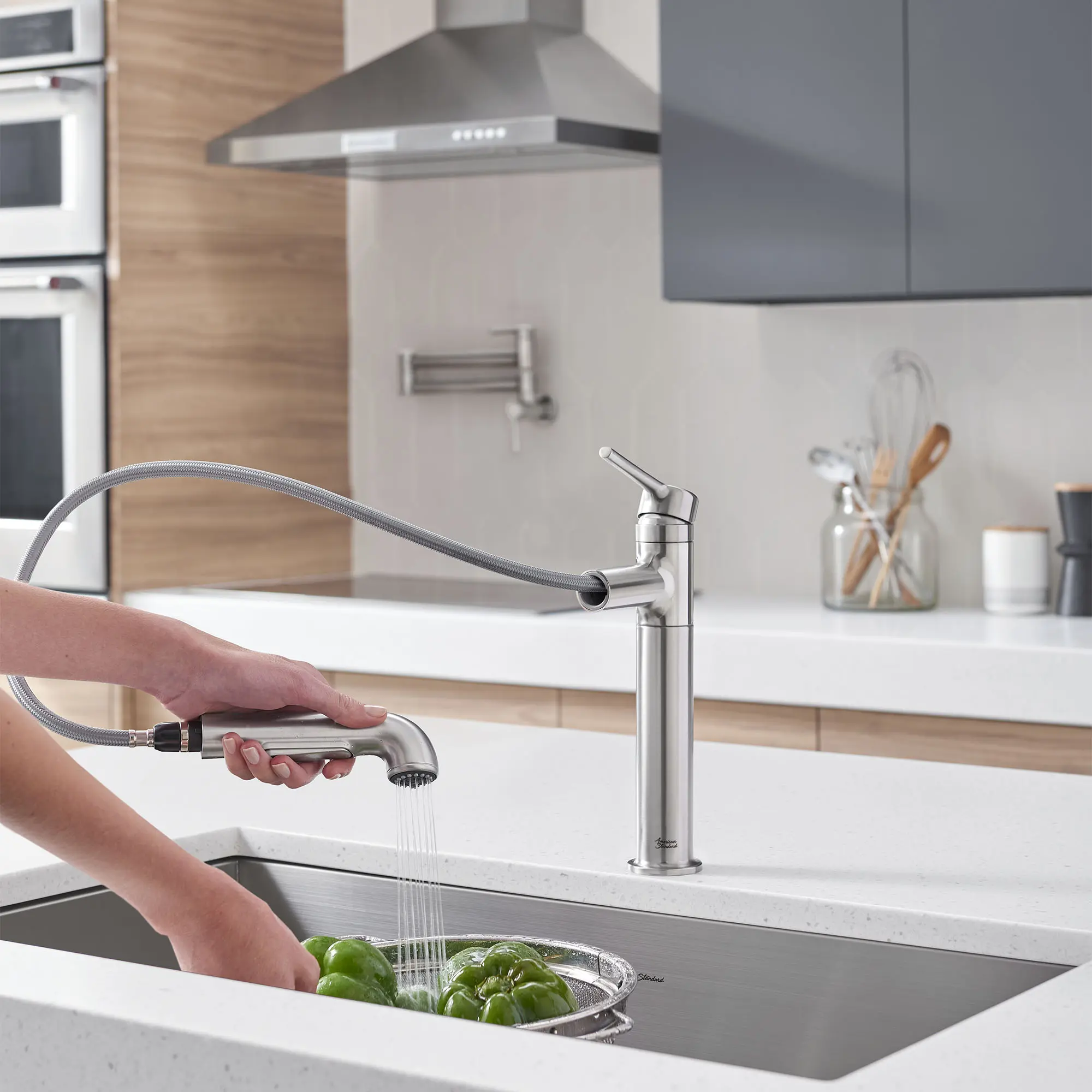 Studio® S Pull-Out Dual Spray Kitchen Faucet - Image 44