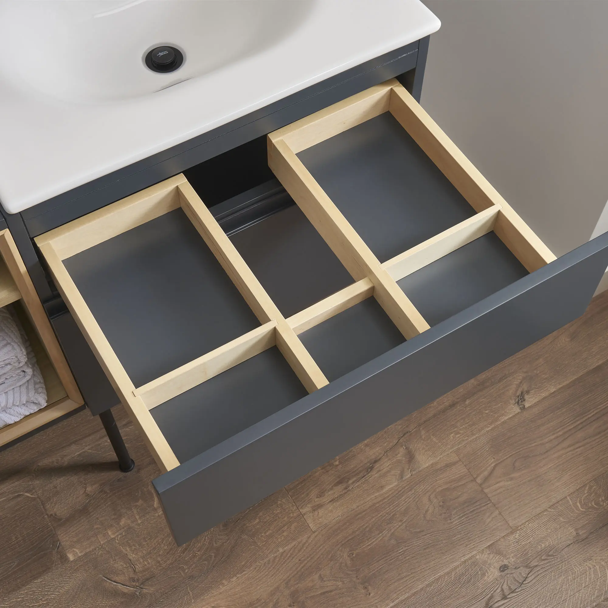 Studio® S Vanity Middle - Image 27