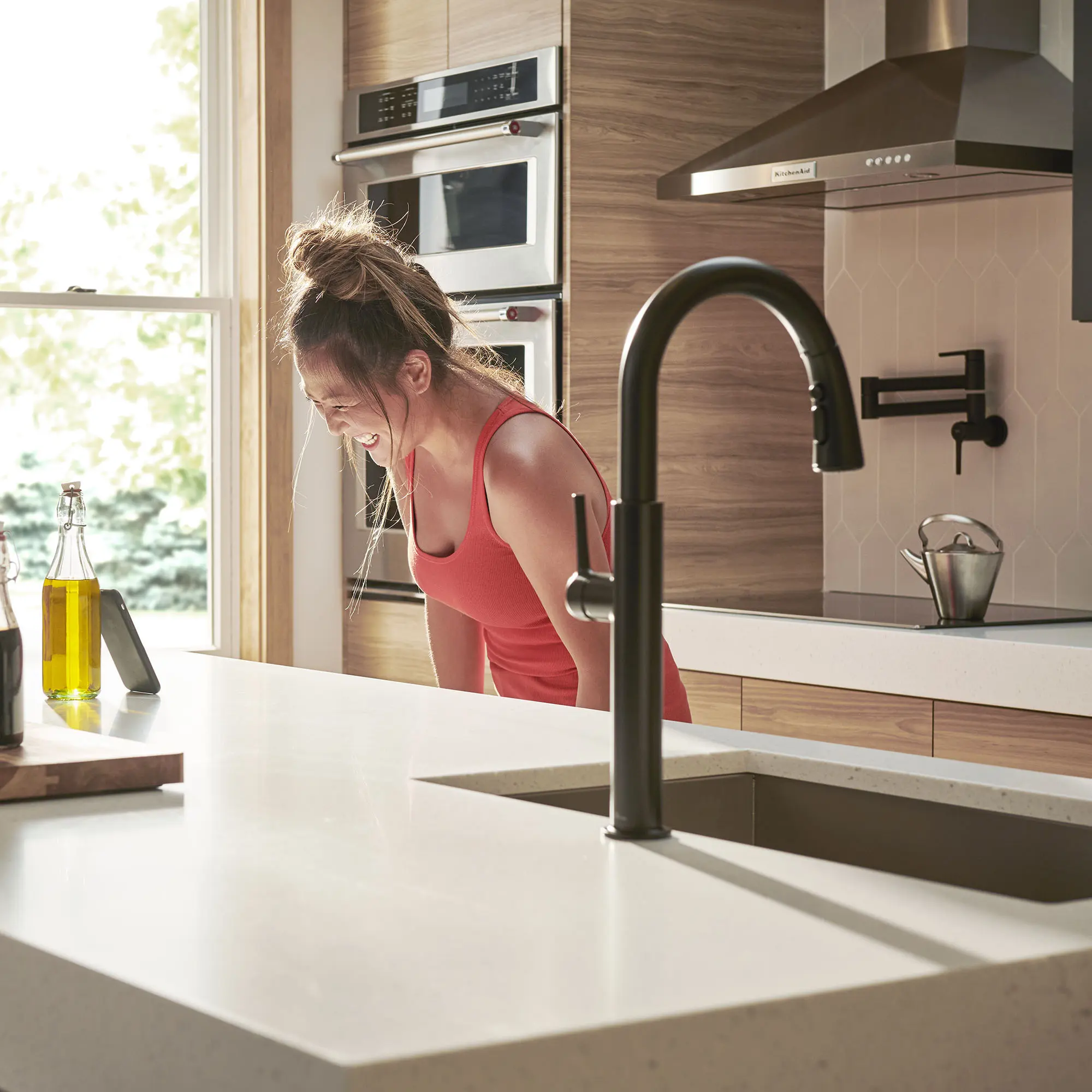 Studio® S Pull-Down Dual Spray Kitchen Faucet 1.5 gpm/5.7 L/min - Image 67