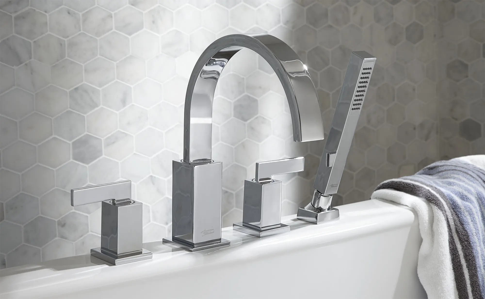 Time Square® Bathtub Faucet With Lever Handles and Personal Shower for Flash® Rough-In Valve - Image 4